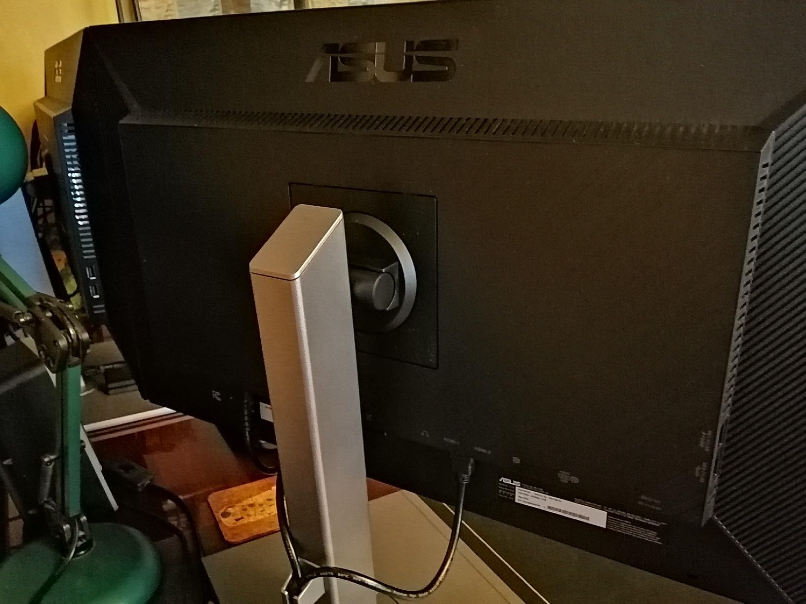 ASUS ProArt Display 24 ASUS ProArt Display 24