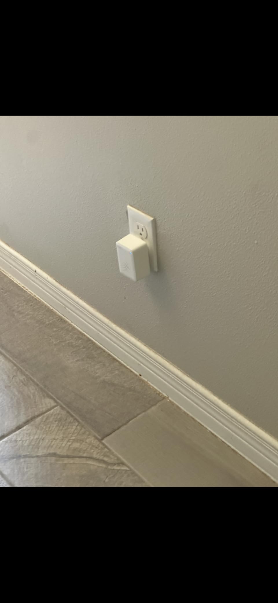 TP-Link Tapo Smart Water Leak Detector, Requires Tapo Hub, Water Leak Sensor Wi-Fi with Rapid Dripping Detection, 90dB Adjustable Alarm, App Alerts, Compatible with Alexa and Google Home, T300 - Customer Photo 1