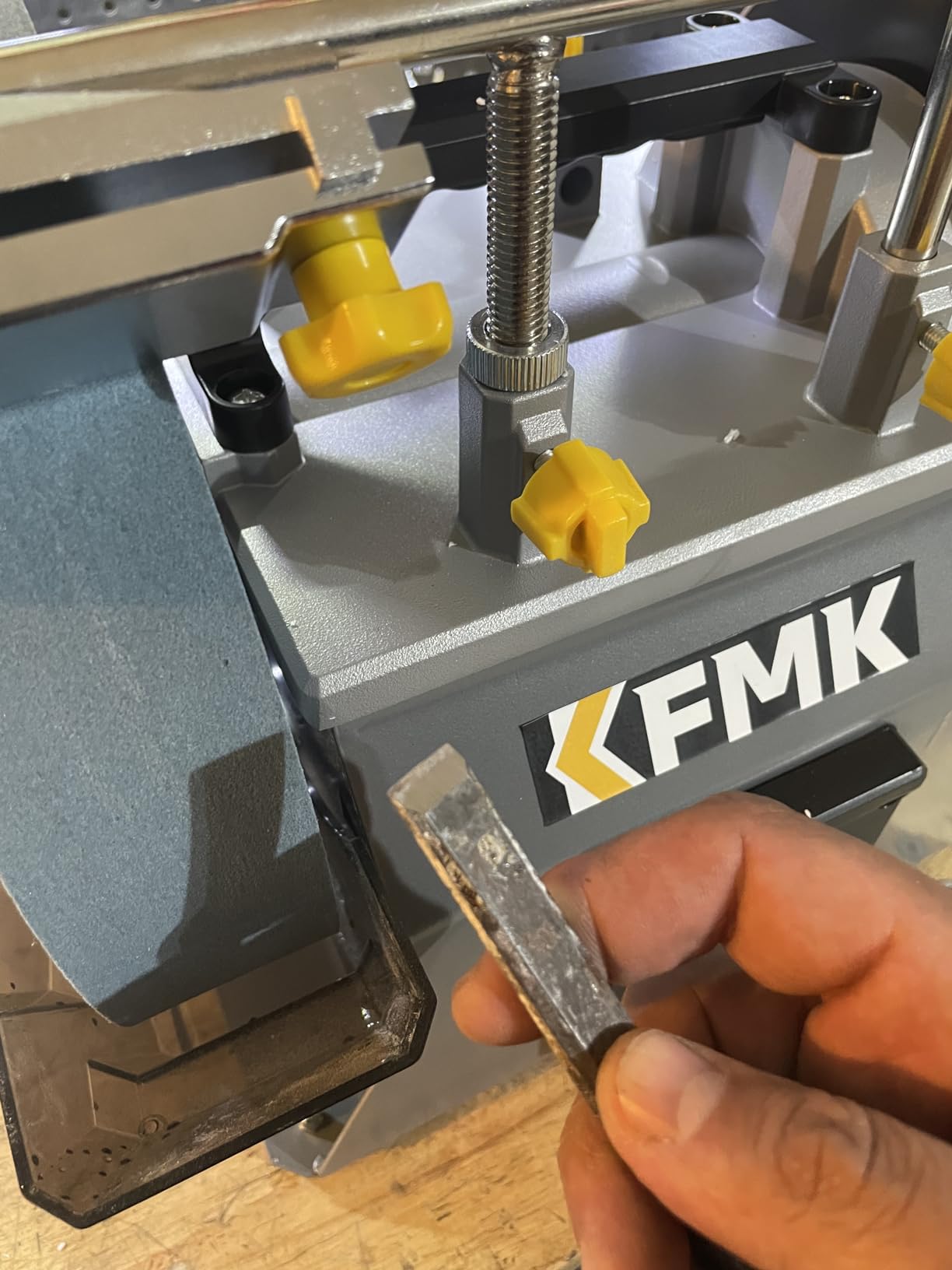 KFMK 10 Inch Variable Speed Wet Sharpening System, 90-160RPM Wet Bench Grinder, Two Direction Water Cooled Wet/Dry Sharpening System for knife, Chisel, Scissor, Woodworking Tools - Customer Photo 3