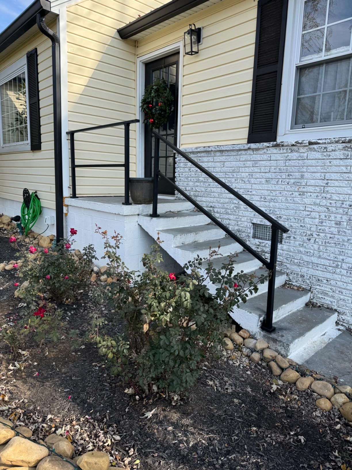 CR Fence & Rail Horizontal Metal Deck Railing, 4ft Wide Residential Handrail for Flat Surfaces, Simple Flat Railing, Black Straight Railing for Decks & Patio Railing, Horizontal Handrail 36inch Tall - Customer Photo 2