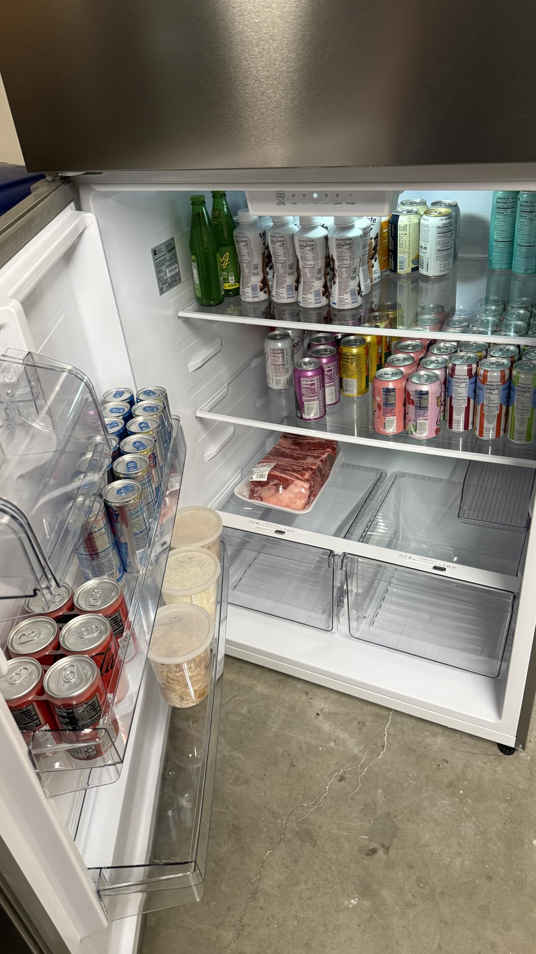 Kenmore 33 in. 20.5 cu. ft. Capacity Refrigerator/Freezer with Full-Width Adjustable Glass Shelving, Humidity Control Crispers, ENERGY STAR Certified, White - Customer Photo 2