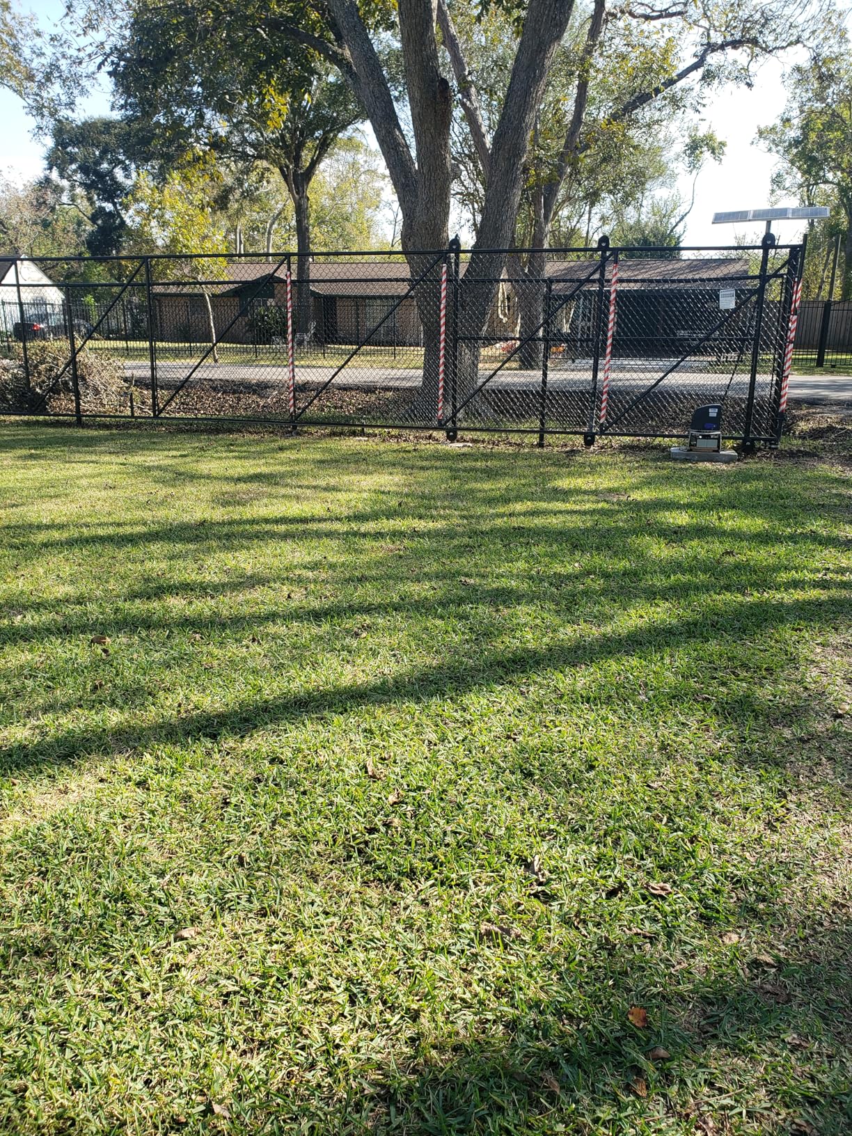 TOPENS DKC2000S Solar Sliding Gate Opener Chain Drive Automatic Gate Motor for Heavy Driveway Slide Gates Up to 4400 Pounds, Electric Gate Operator Battery Powered with Solar Panel Remote Control Kit - Customer Photo 2