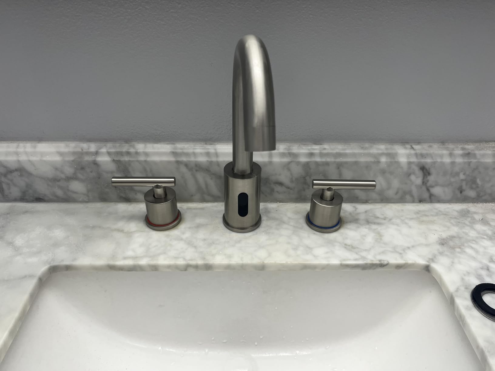 Charmingwater Touchless Bathroom Faucet for 3 Hole, 8 Inch Widespread Bathroom Sink Faucet with Automatic Sensor, 2-Handle Basin Mixer Vanity Taps with 360 deg Swivel Spout, Chrome - Customer Photo 2