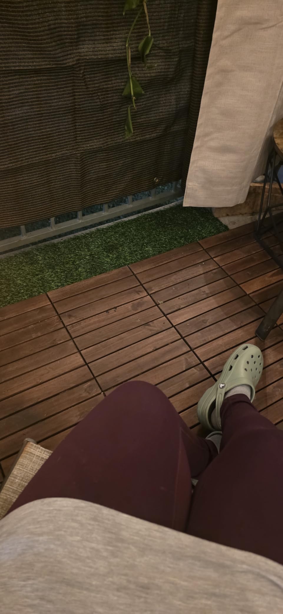 THYOI 10 Pcs Deck Tiles, Patio Flooring - Outdoor Waterproof Acacia Wood Tiles for All Weather Use - Balcony, Backyard, Indoor & Outdoor (Dark Brown Crossed Pattern, 10 Square Ft) - Customer Photo 1