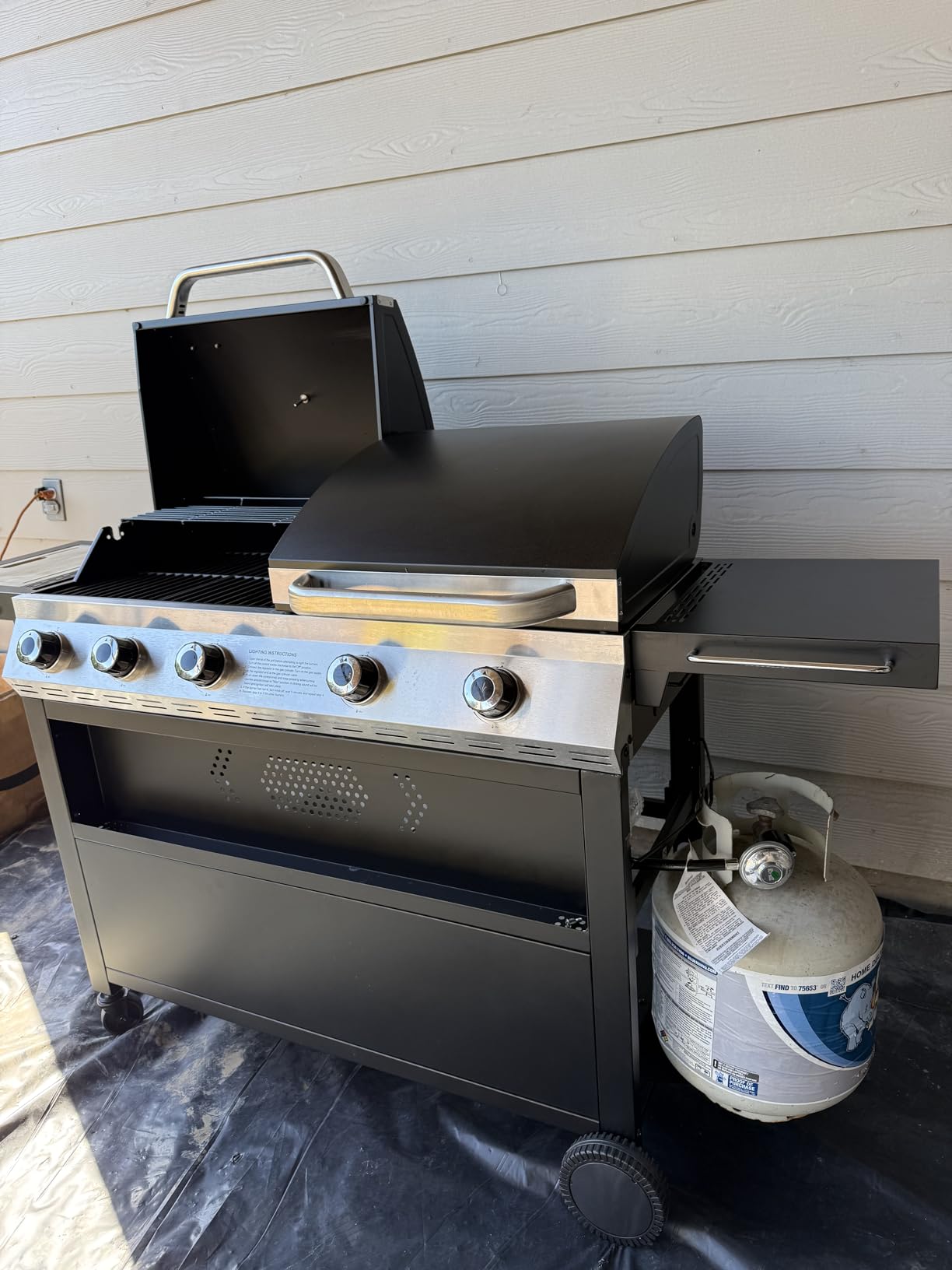 Captiva Designs Propane Gas Grill and Charcoal Grill Combo with Side Burner & Porcelain-Enameled Cast Iron Grate, Dual Fuel BBQ Grill for Outdoor Events & Backyard Barbecue, 690 SQIN Cooking Area - Customer Photo 1