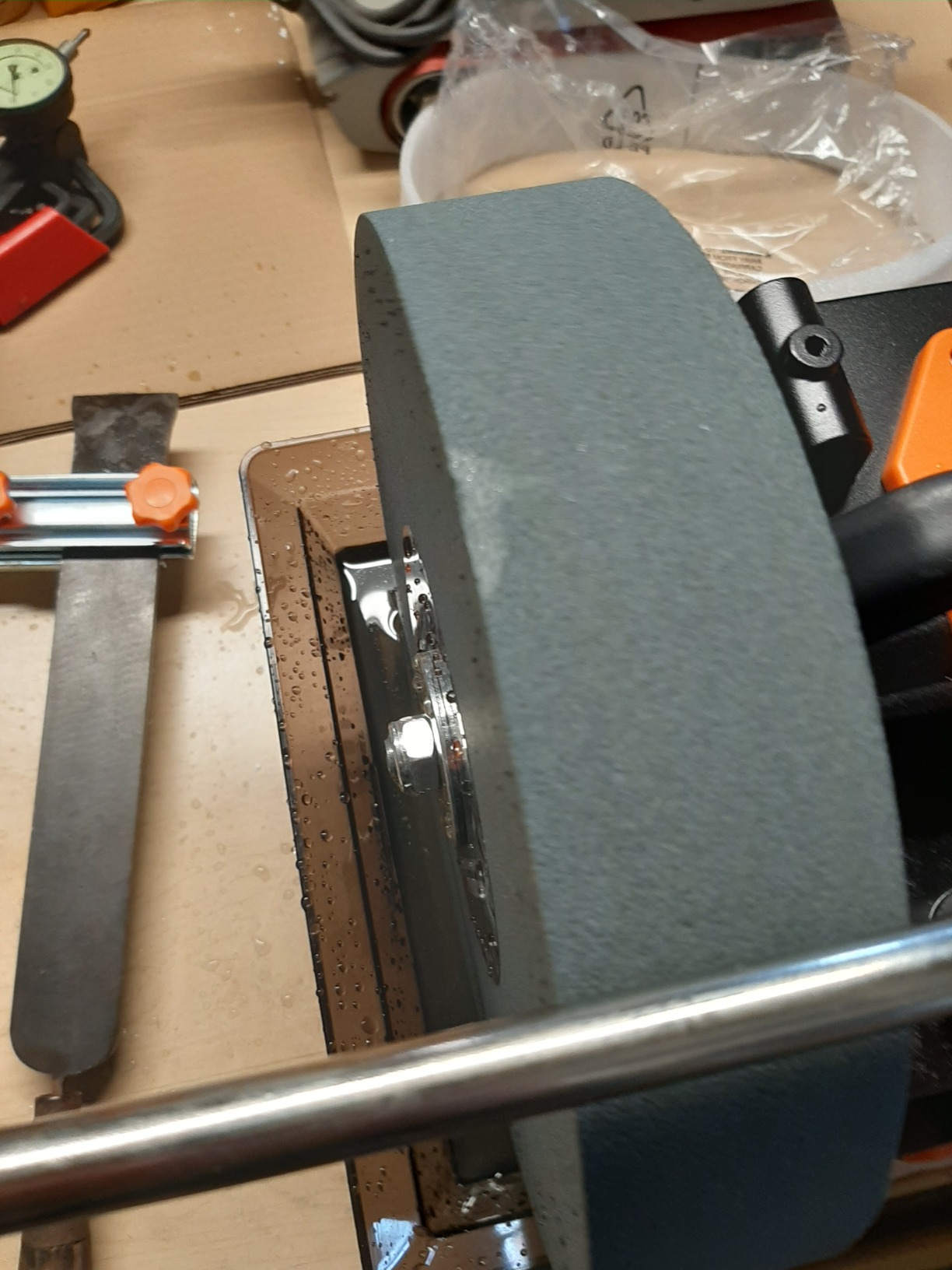 WEN 8-Inch Water-Cooled Wet/Dry Sharpening System (BG4108) - Customer Photo 3