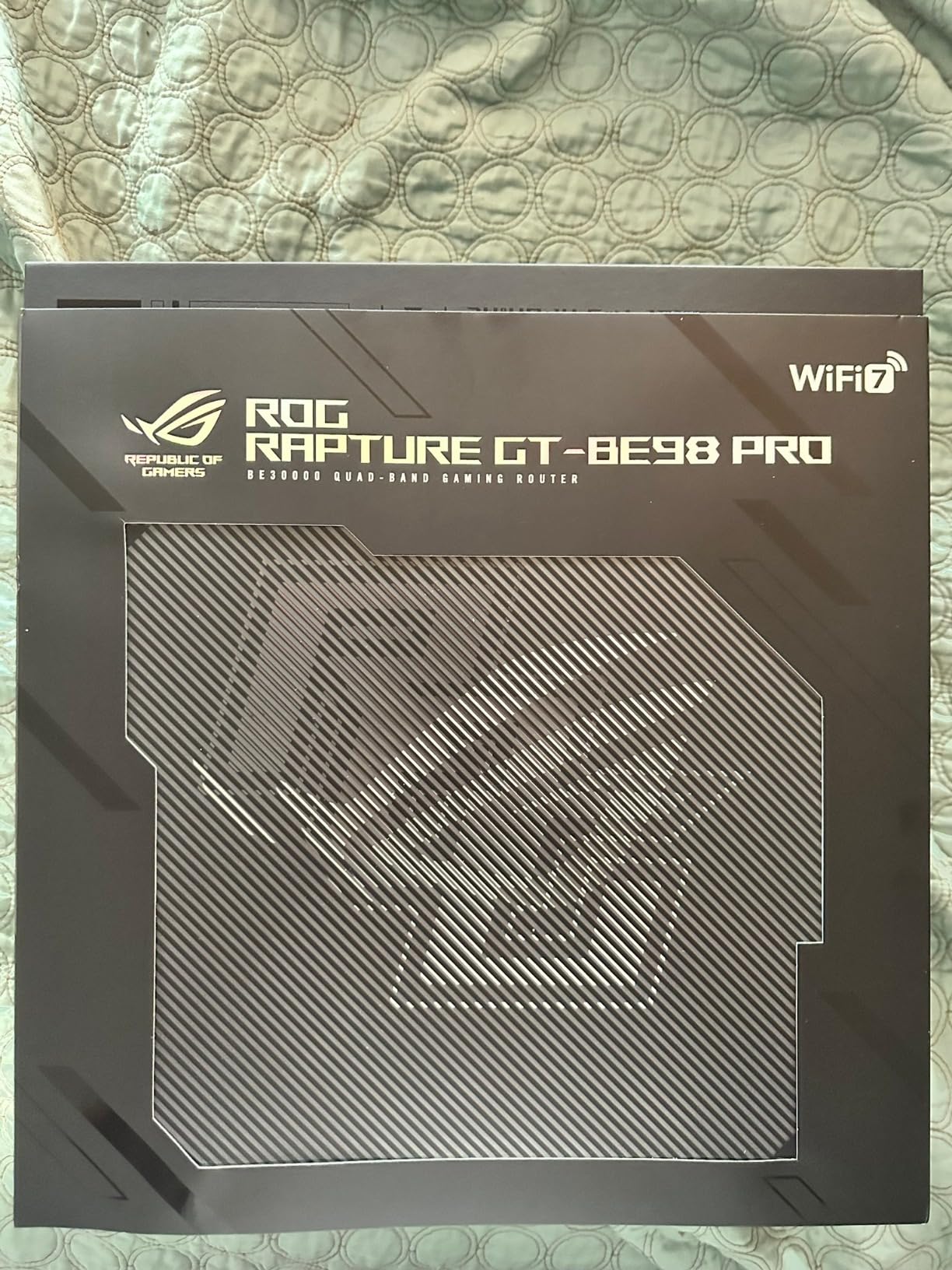 ASUS ROG Rapture GT-BE98 PRO First Quad-Band WiFi 7 Gaming Router supports 320MHz, Dual 10G Port, Triple-level Game Acceleration, Mobile Game Mode, Subscription-Free Security, AiMesh, and VPN features - Customer Photo 5