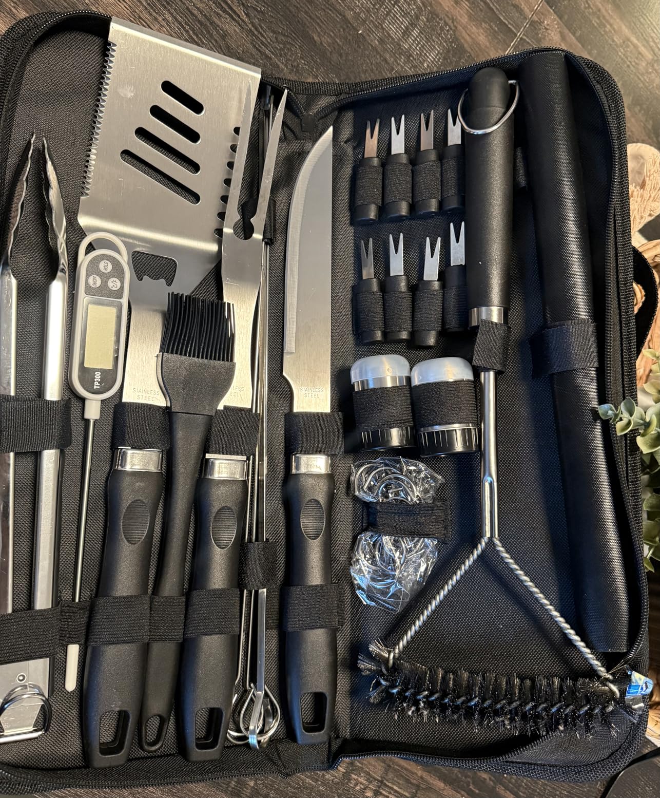 RINPIR 31pcs BBQ Grill Accessories Gifts for Men Dad, Heavy Duty Grilling Tools Gift Set for Father‘s Day, Stainless Steel BBQ Utensils Kit with Mats, Grill Brush in Carrying Bag Brown customer photo 1