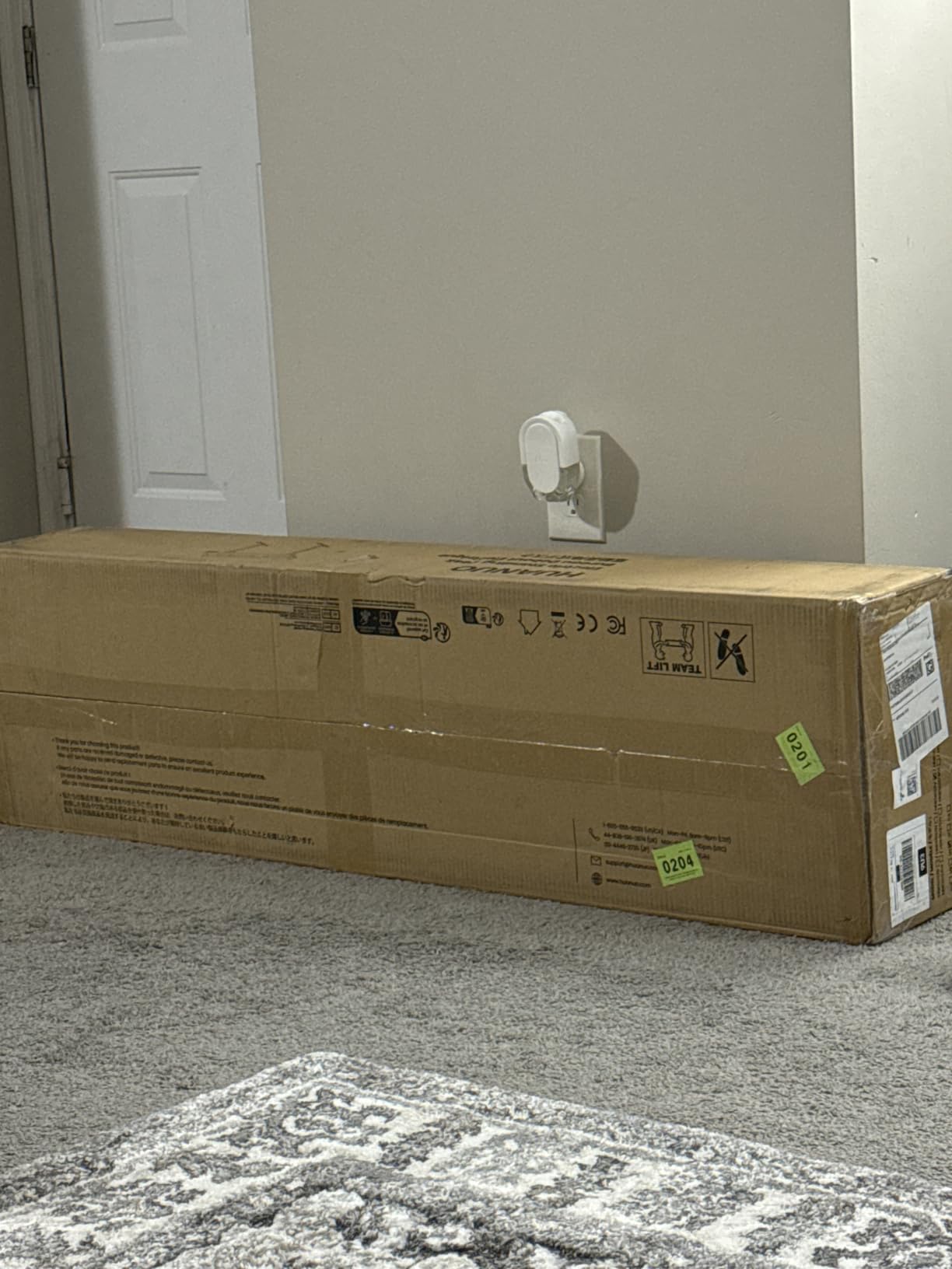 HUANUO 48″ x 24″ Electric Standing Desk with 2 Drawers, C-Clamp Mount Compatible, Height Adjustable Computer Desk, Home Office Stand Up Desk with 4 Preset Heights & 2 Hooks, Black - Customer Photo 2