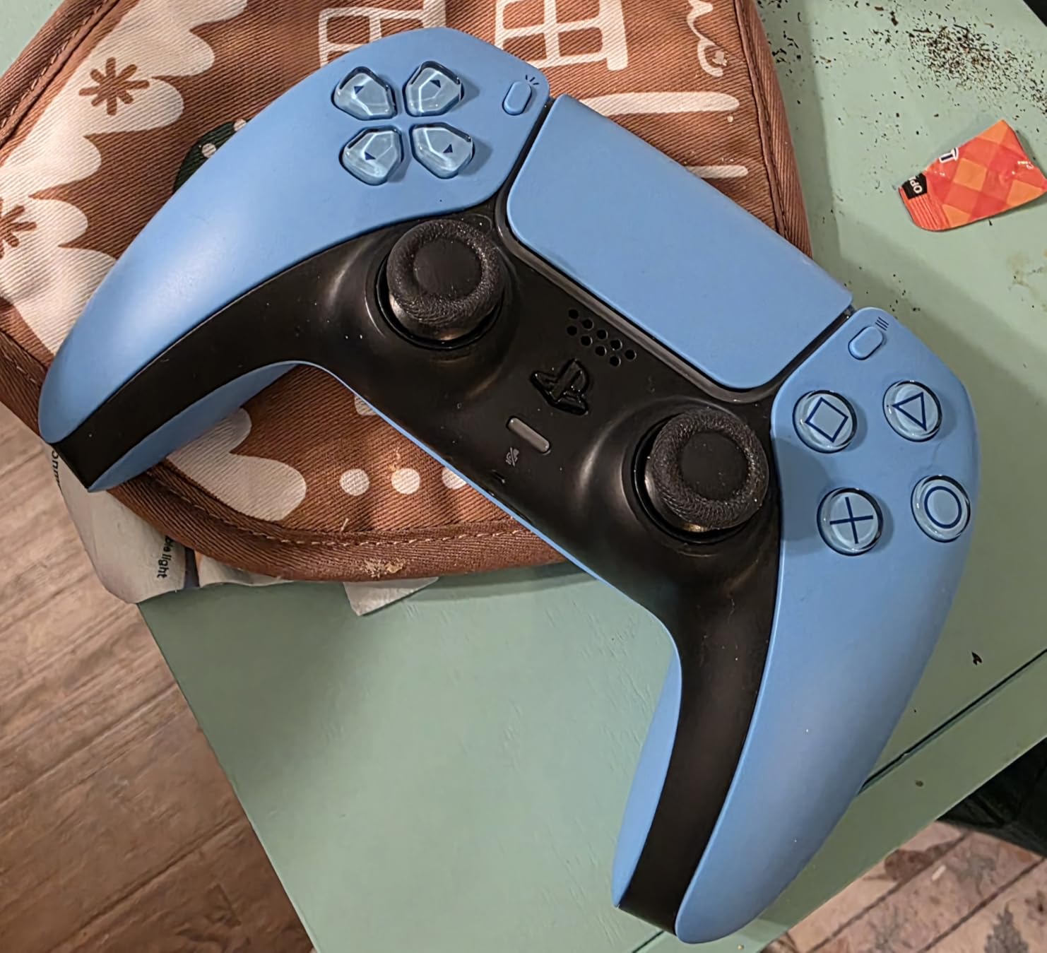 PlayStation DualSense Wireless Controller - Starlight Blue - Customer Photo 1