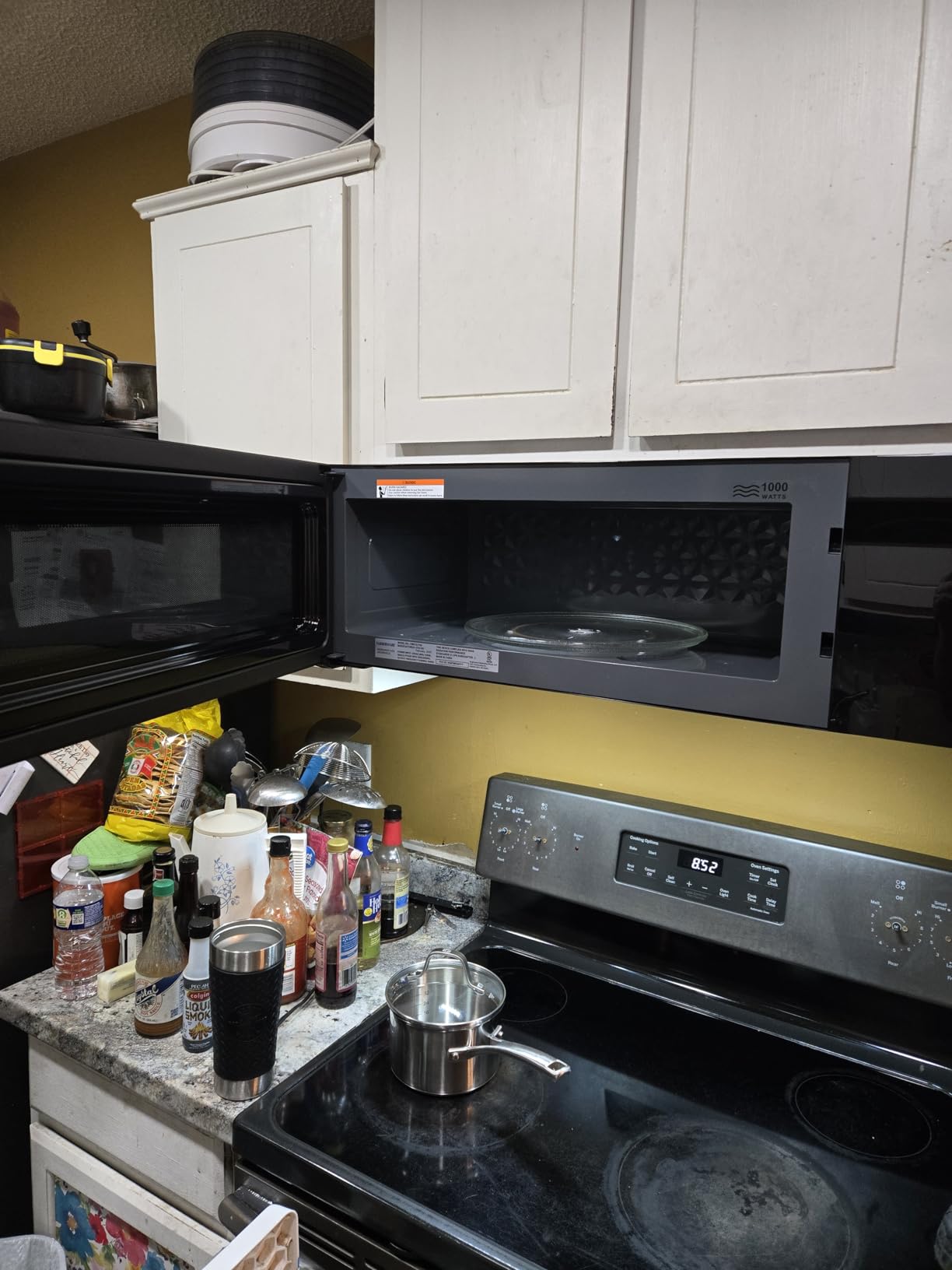 Farberware 1.7 Cu. Ft. Over-the-Range Microwave Oven – 1000 Watts Power, Auto Cook Settings, Defrost, Easy Clean and Child Safety Lock - White - Customer Photo 2