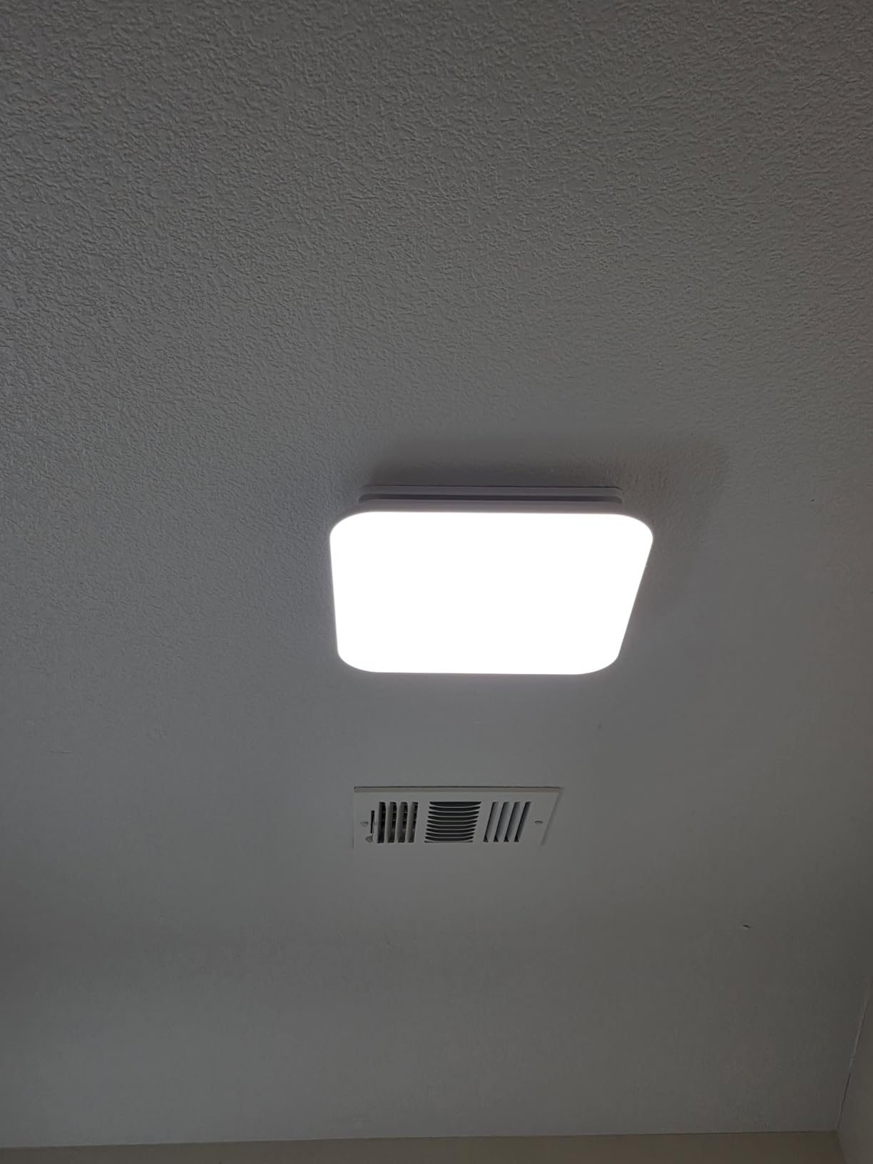 Fitop Bathroom Exhaust Fan with Light, 110 CFM 43W Ceiling Mount Shower Ventilation Exhaust with Light, 1.0 Sones Bathroom Vent with Light, Bathroom Fan 1200LM LED Light 3000K/4000K/5000K - Customer Photo 1