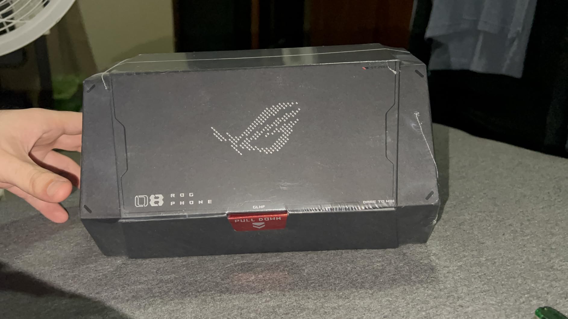 ASUS ROG Phone 8 Pro Unlocked Android Phone, US Version, 6.78-inch 165Hz AMOLED Display, 512GB, 16GB RAM, 5500mAh Battery, 50MP Gimbal Camera, 32MP Front, Snapdragon 8 Gen 3, Dual-SIM, Phantom Black - Customer Photo 1