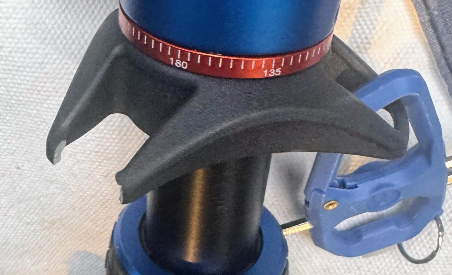 3 Legged Thing Patti 2.0 Flip Lock Tripod with AirHed Mini - Darkness Matte Black (PATTIDARK2.0) - Customer Photo 2