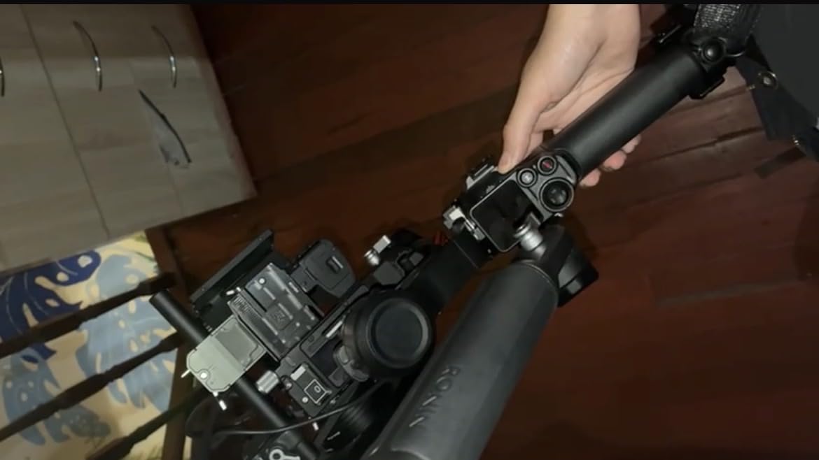 DJI RS 4, 3-Axis Gimbal Stabilizer for DSLR and Mirrorless Cameras, 2nd-Gen Native Vertical Shooting, 2-Mode Switch Joystick - Customer Photo 2