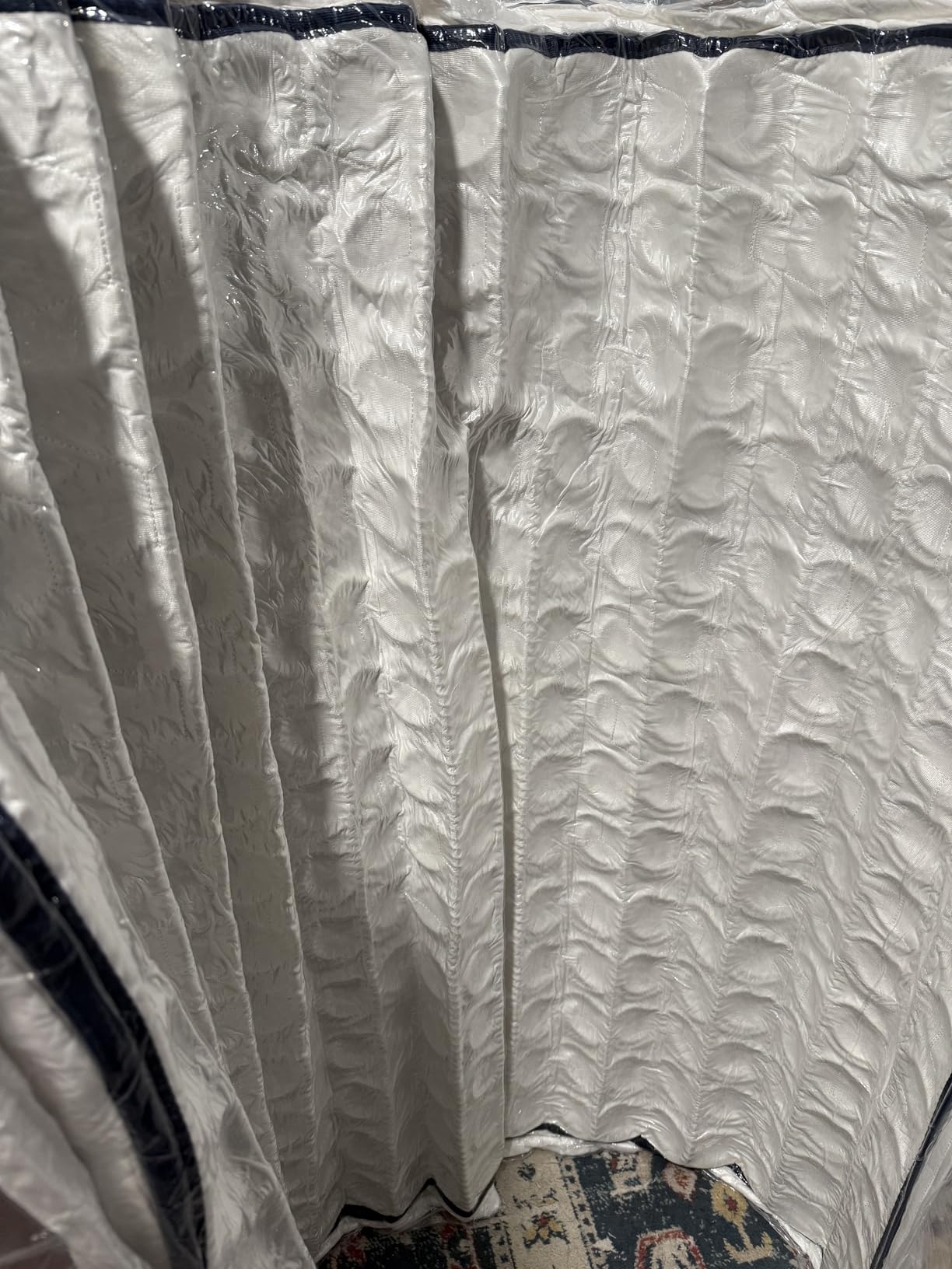 Novilla Twin Mattress, 10 Inch Twin Hybrid Mattress for Kids, Pocket Innerspring Pillow Top Mattresses for Motion Isolation, Pressure Relief & Edge Support, Medium Firm Feel - Customer Photo 1