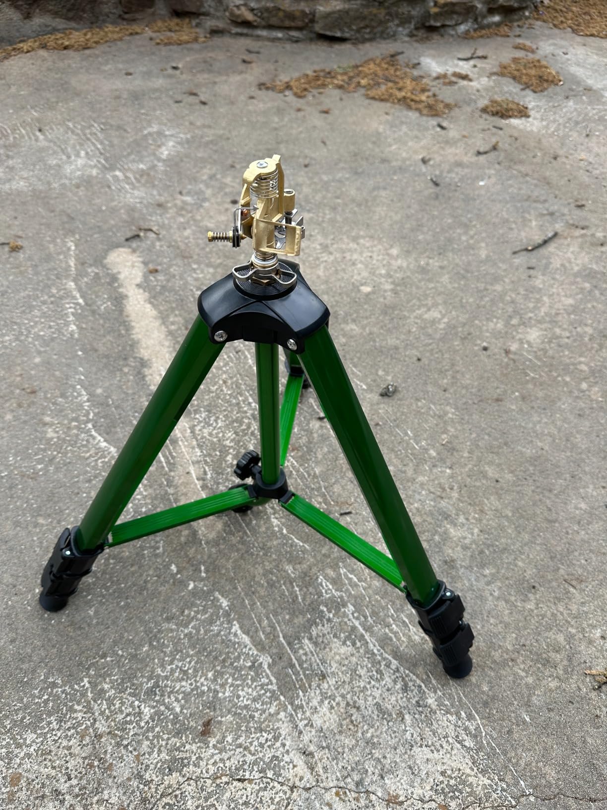 Impact Sprinkler on Tripod Base, Tripod Sprinklers with Brass Head, 360 Degree Large Area Irrigation with Extension Legs Flip Locks, Heavy Duty 3/4