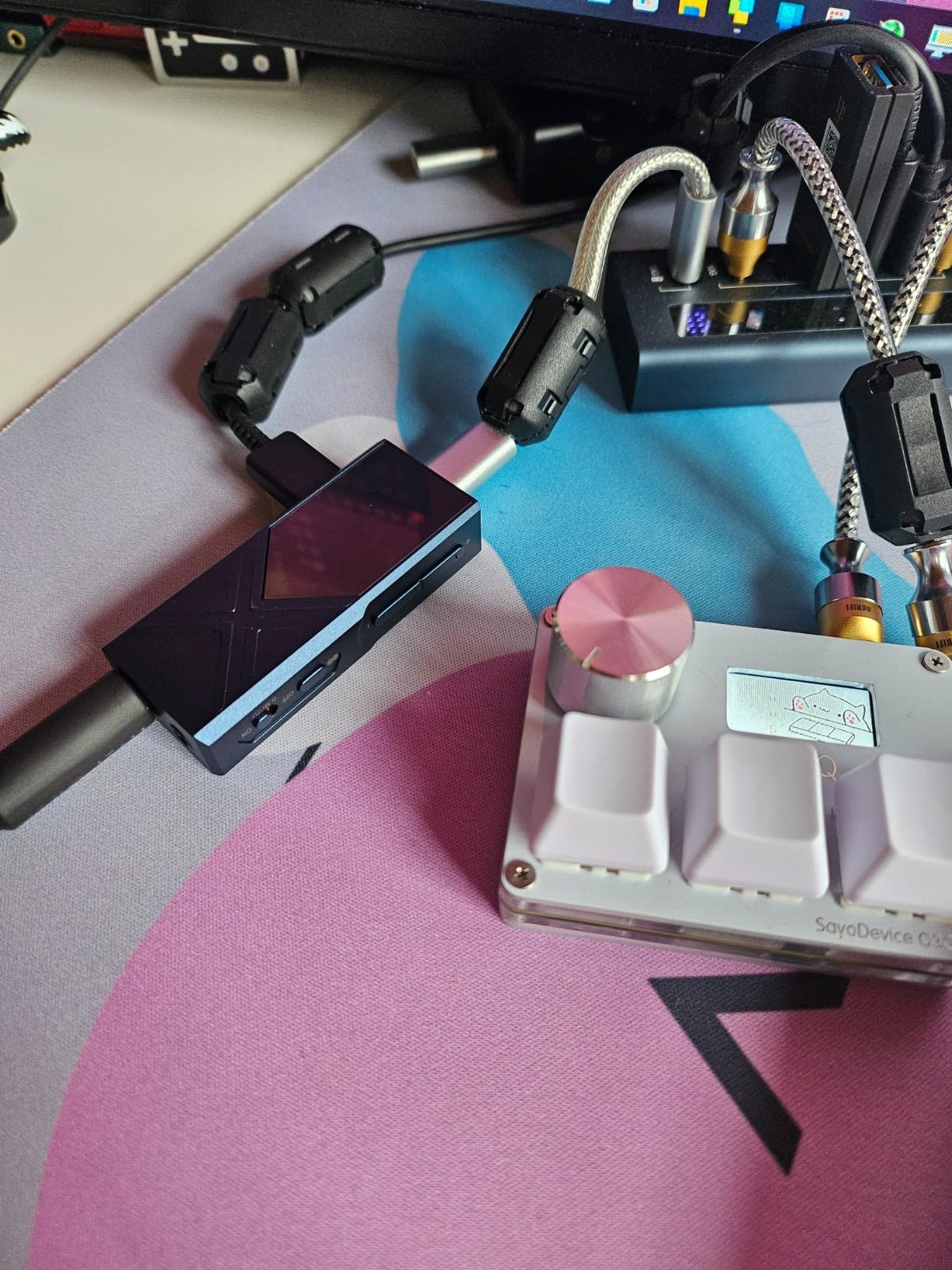 FiiO KA17 Portable USB DAC Audio HiFi Decoder, Dual ES9069Q PCM768 DSD512 3.5/4.4mm Output for Android iOS Mac Win10 (Black) - Customer Photo 1