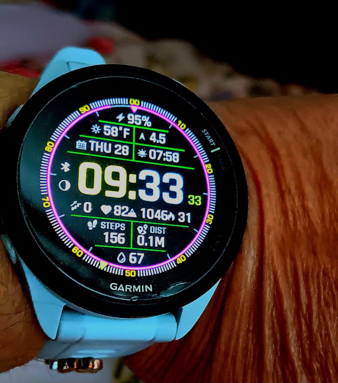 Garmin Forerunner 165, Running Smartwatch, Colorful AMOLED Display, Training Metrics and Recovery Insights, Whitestone - Customer Photo 4