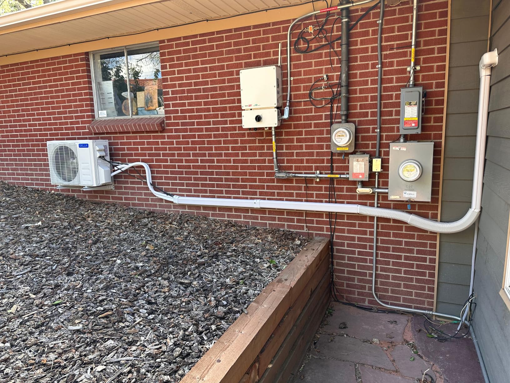 DELLA Hyper Heat Lower as -13°F 12,000 BTU WiFi Mini Split,Work with Alexa,Energy Star 115V 23 SEER2,Cools Up to 550 Sq. Ft,Inverter AC with 1 Ton Pre-Charged Heat Pump & 16.4ft Installation Kits - Customer Photo 1