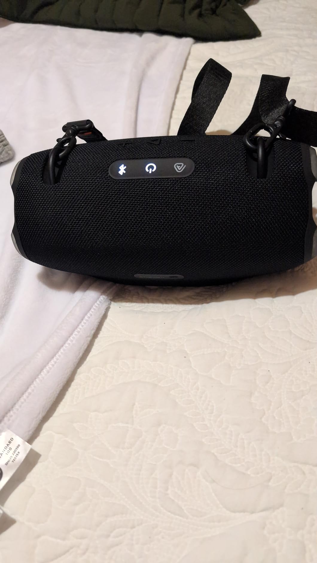 Xtreme 4 - Portable Bluetooth Speaker, Powerful Sound and Deep Bass, IP67 Waterproof, 24 Hours of Playtime, Powerbank, Auracast for Multi-Speaker Pairing (Black) - Customer Photo 2