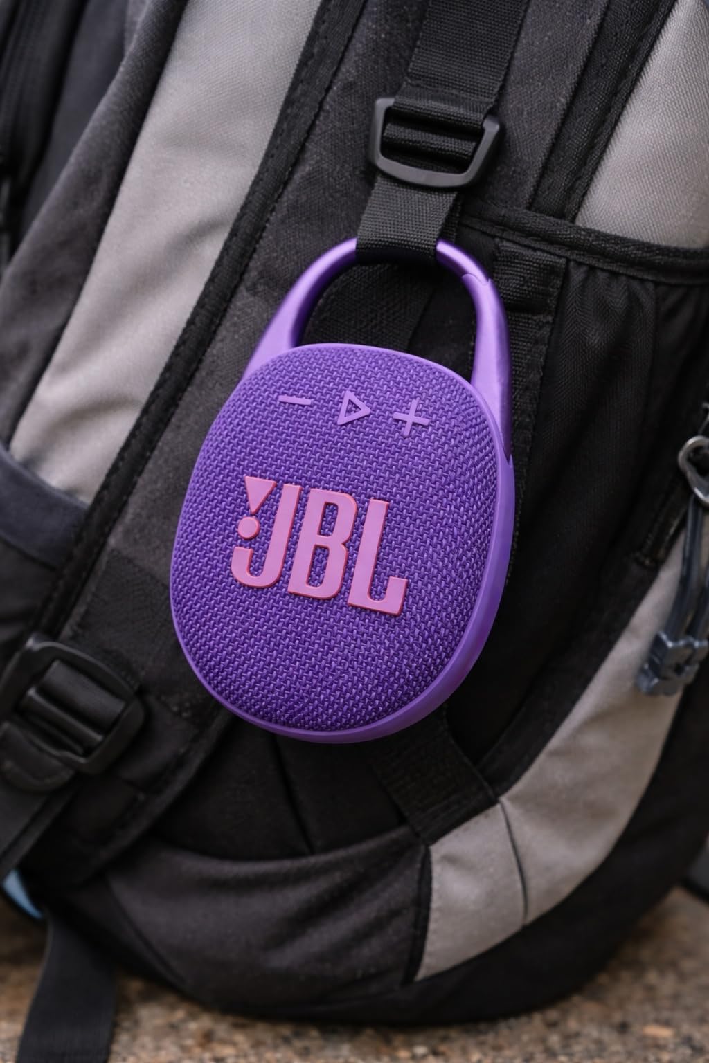 JBL Clip 5 - Ultra-Portable, Waterproof & Dustproof Bluetooth Speaker, Big JBL Pro Sound with Punchy bass, Integrated Carabiner, Up to 12 Hours of Play, Made in Part with Recycled Materials (Black) - Customer Photo 2