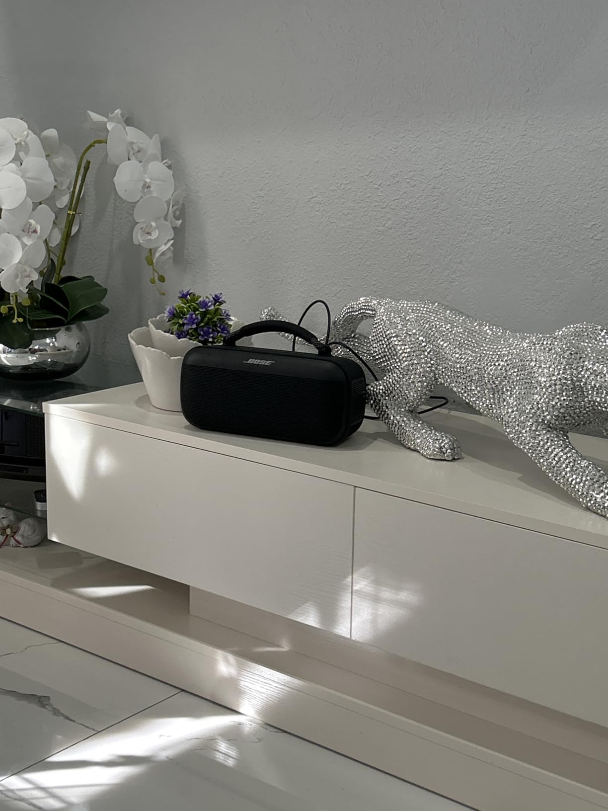 SoundLink Max Bluetooth Speaker - Portable Wireless Party Speaker, IP67 Waterproof, Rope Handle, Up to 20 Hours of Playtime, USB-C, Built-in 3.5mm AUX Input, Black - Customer Photo 2