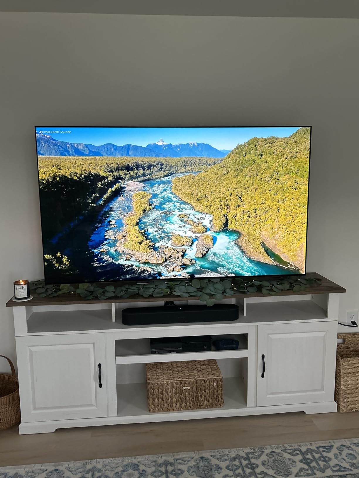 LG 42-Inch Class OLED evo C4 Series Smart TV 4K Processor Flat Screen with Magic Remote AI-Powered with Alexa Built-in (OLED42C4PUA, 2024) - Customer Photo 1