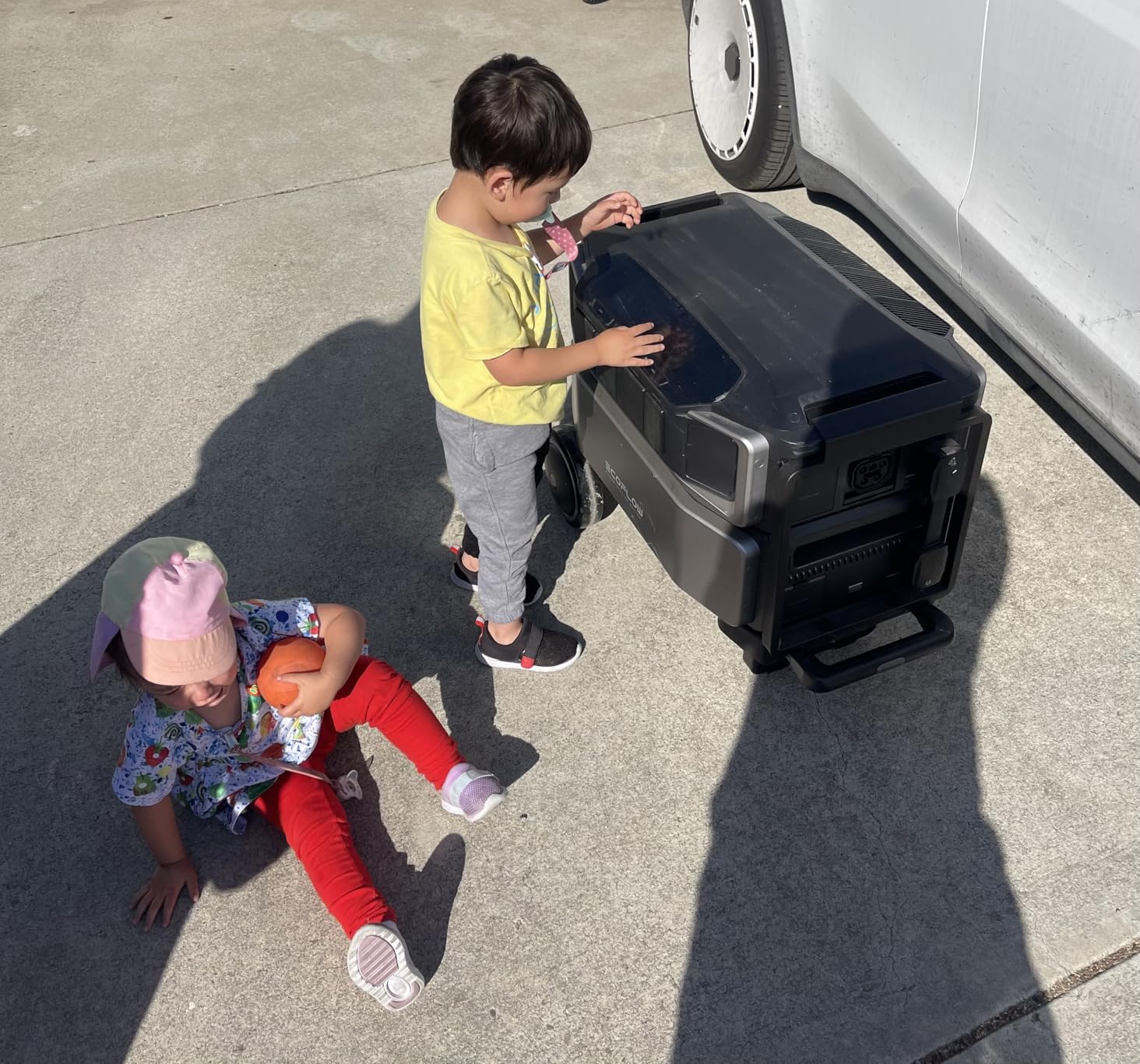 EcoFlow DELTA Pro Ultra with Smart Home Panel 2, 6144Wh Power Station, 120/240V 7200W AC Output, Lifepo4 Battery Backup Expandable to 90kWh, Solar Generator for Home Use, RV - Customer Photo 1