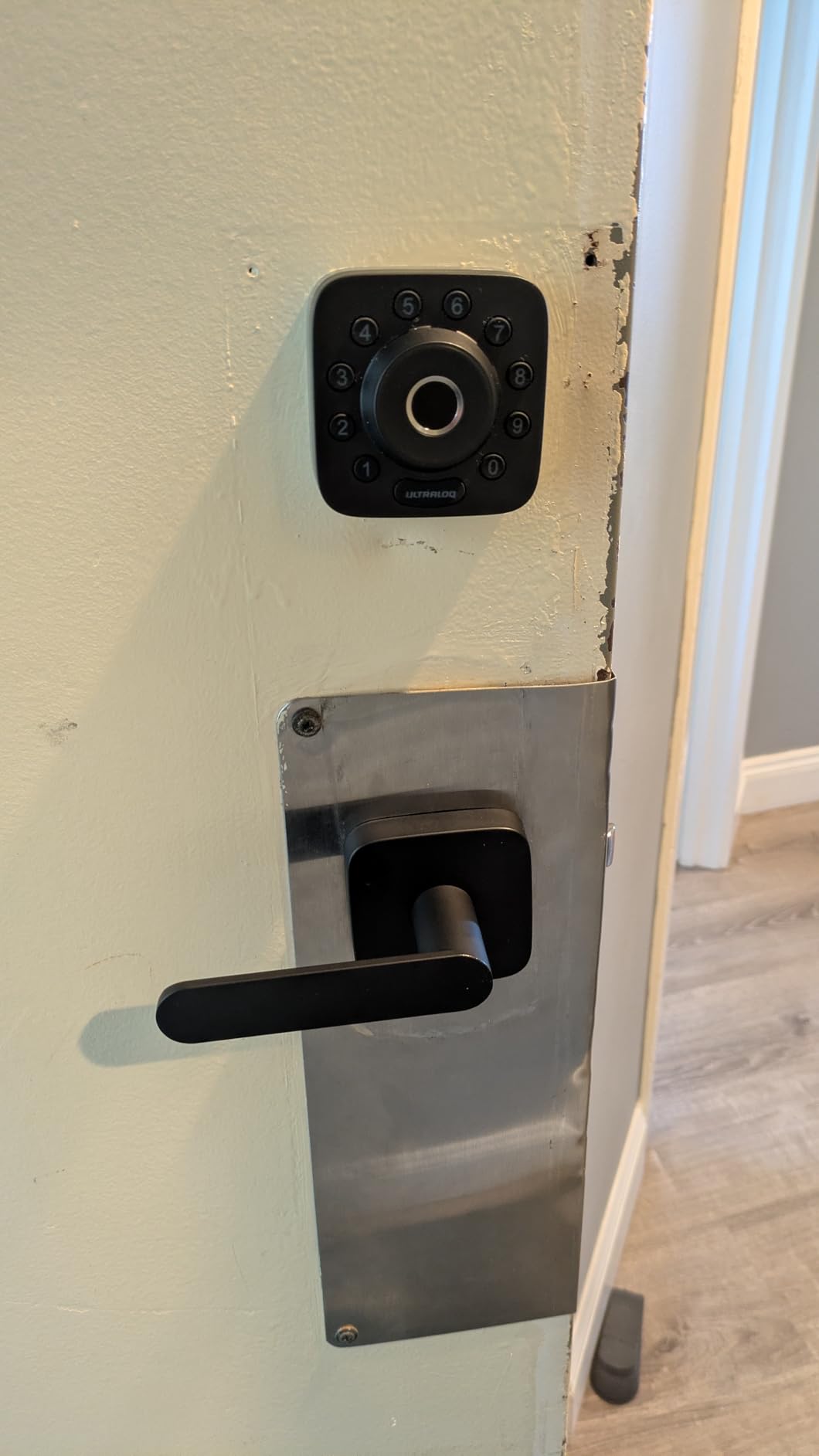 ULTRALOQ U-Bolt Pro WiFi Smart Lock with Handle, Fingerprint Keyless Entry Door Lock Set with Lever, Smart Deadbolt Locks for Front Door, Auto-Lock, Auto Unlock, App Remote Control, ANSI Grade 1 - Customer Photo 1