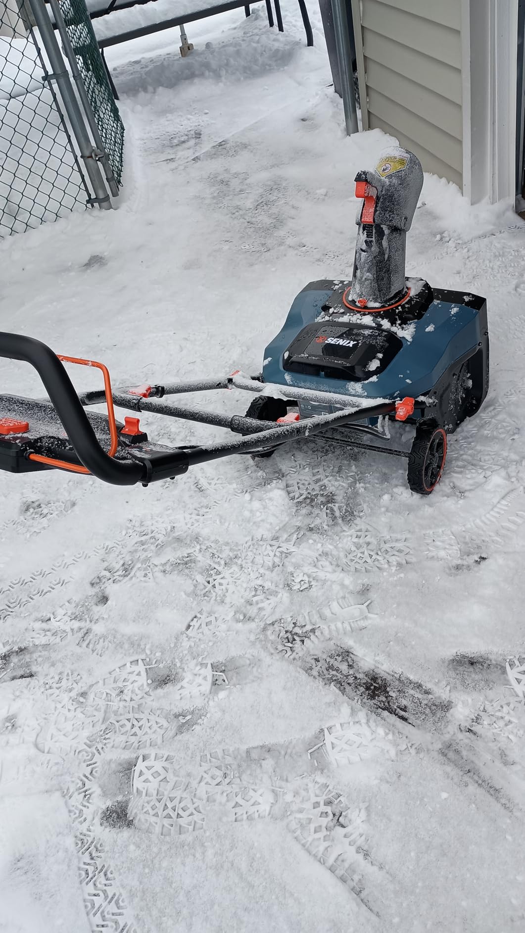 SENIX 40V 18'' Cordless Snow Blower - Variable Speed Steel Auger, 33' Max Throwing Distance, 1500W Brushless Motor, LED Lights, with (2) 5.0Ah Batteries & Charger, Clearing Snow 460lbs/min (STX2-M) - Customer Photo 1