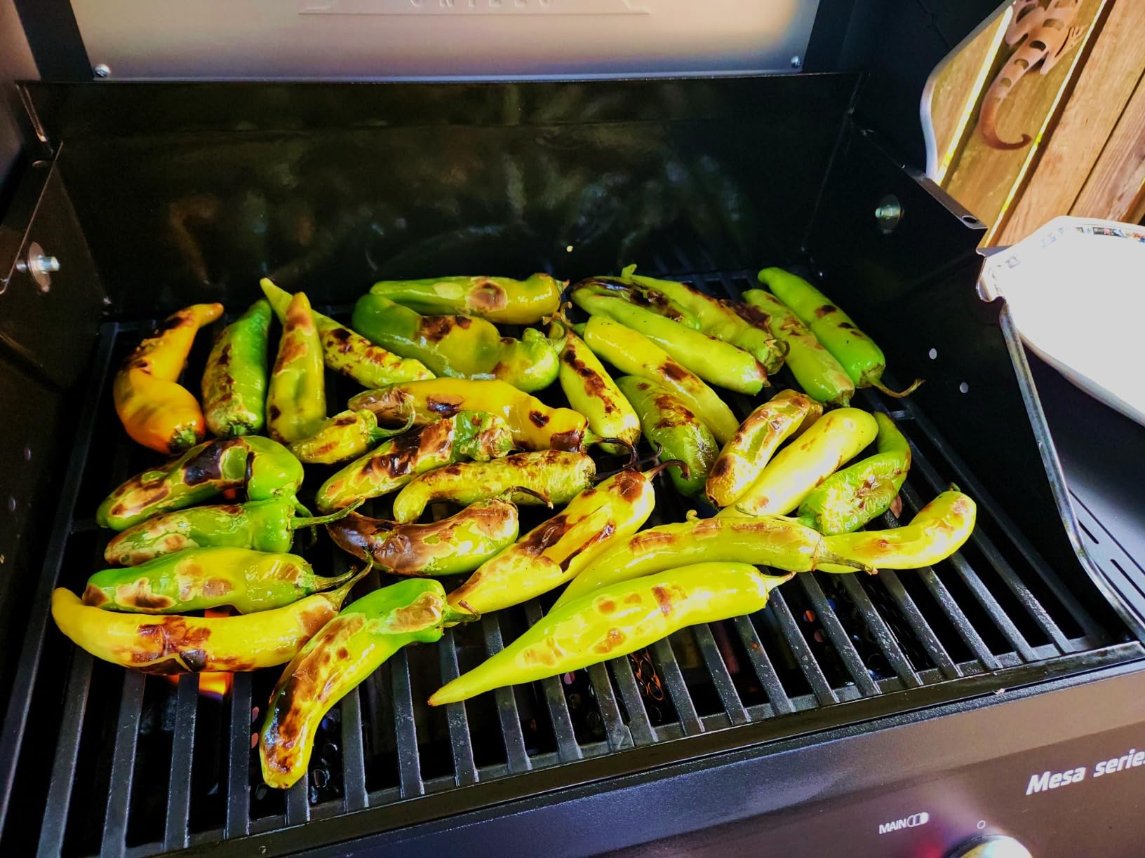 Monument Grills 3+1 Outdoor Barbecue Stainless Steel Propane Gas Grill, 3 Burners & 1 Side Burner 48,000 BTU Patio Garden Grill with Knob Controls, Mesa305 - Customer Photo 2