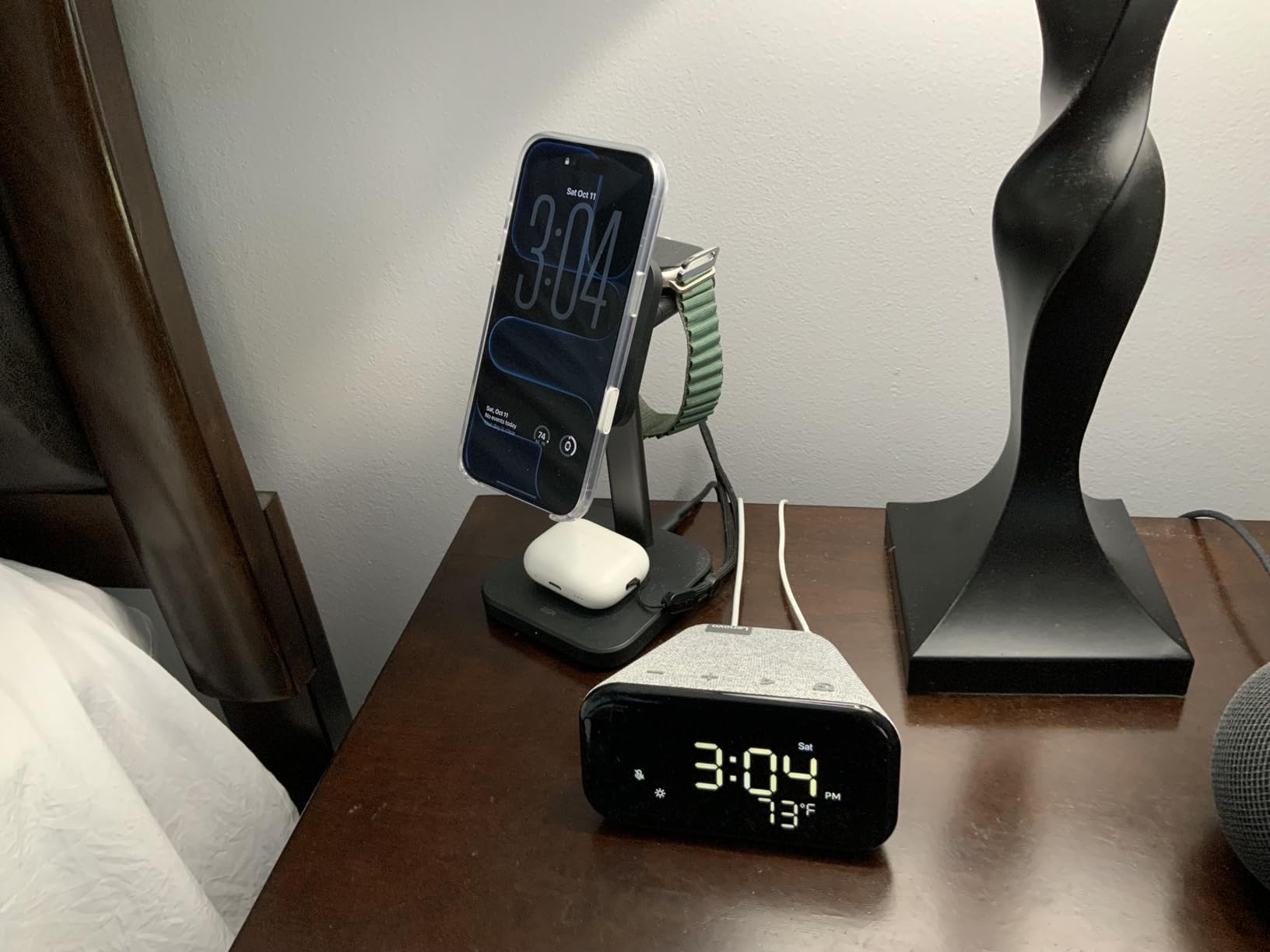ESR 3 in 1 Wireless Charging Station, Certified Apple Watch Charger, 15W MagSafe Charger Stand - Customer Photo 2