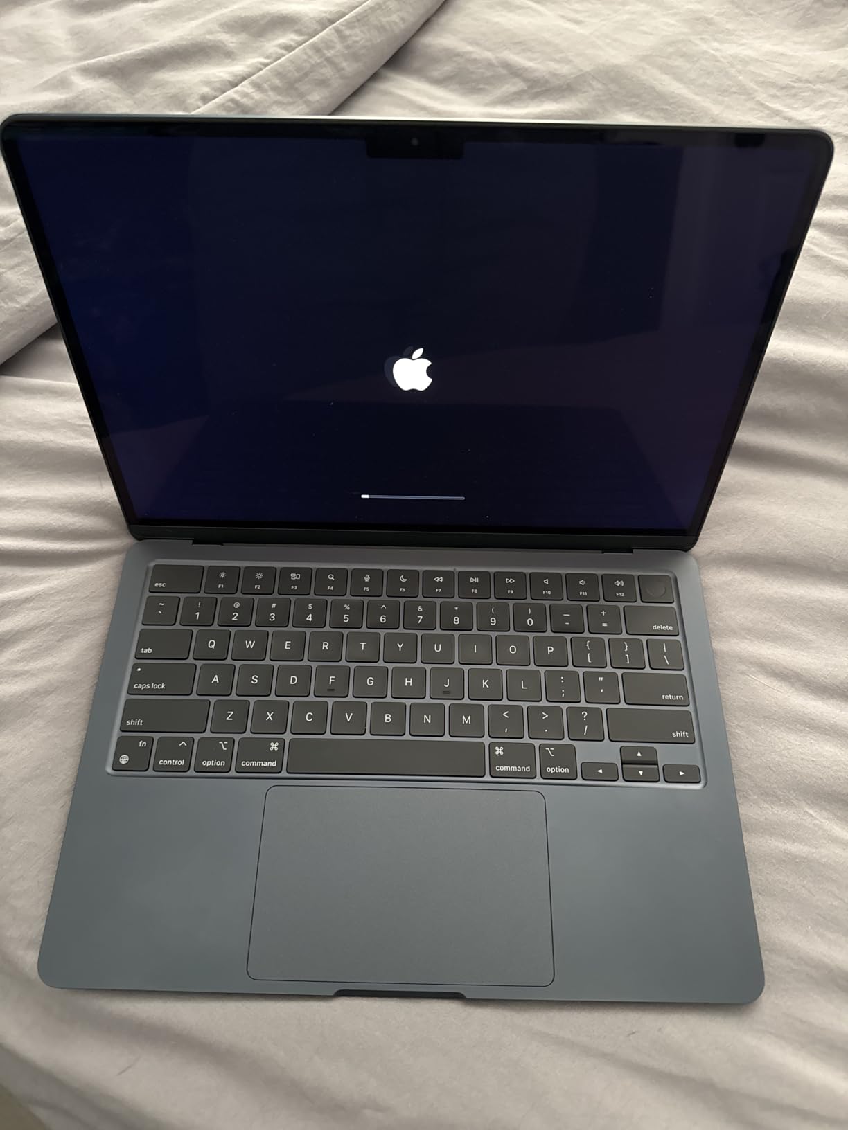 Apple 2024 MacBook Air 13-inch Laptop with M3 chip: Built for Apple Intelligence, 13.6-inch Liquid Retina Display, 8GB Unified Memory, 256GB SSD Storage, Backlit Keyboard, Touch ID; Silver - Customer Photo 1