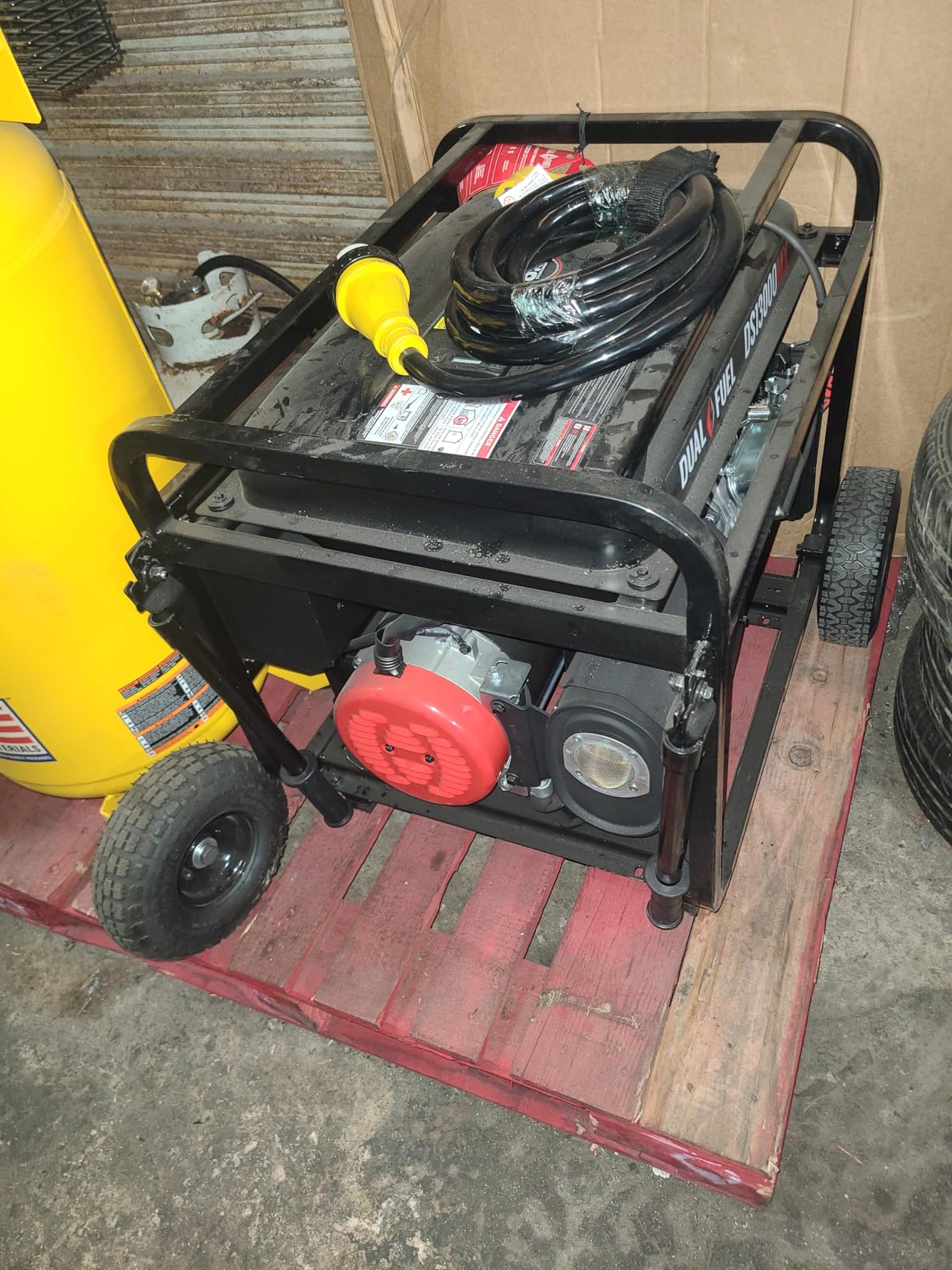 DuroStar DS13000MX 13,000-Watt 500cc Dual Fuel Portable Generator - Gas and Propane, Remote Electric Start, Whole Home Power Backup, Transfer Switch Ready, RV & Emergency Ready - Customer Photo 1