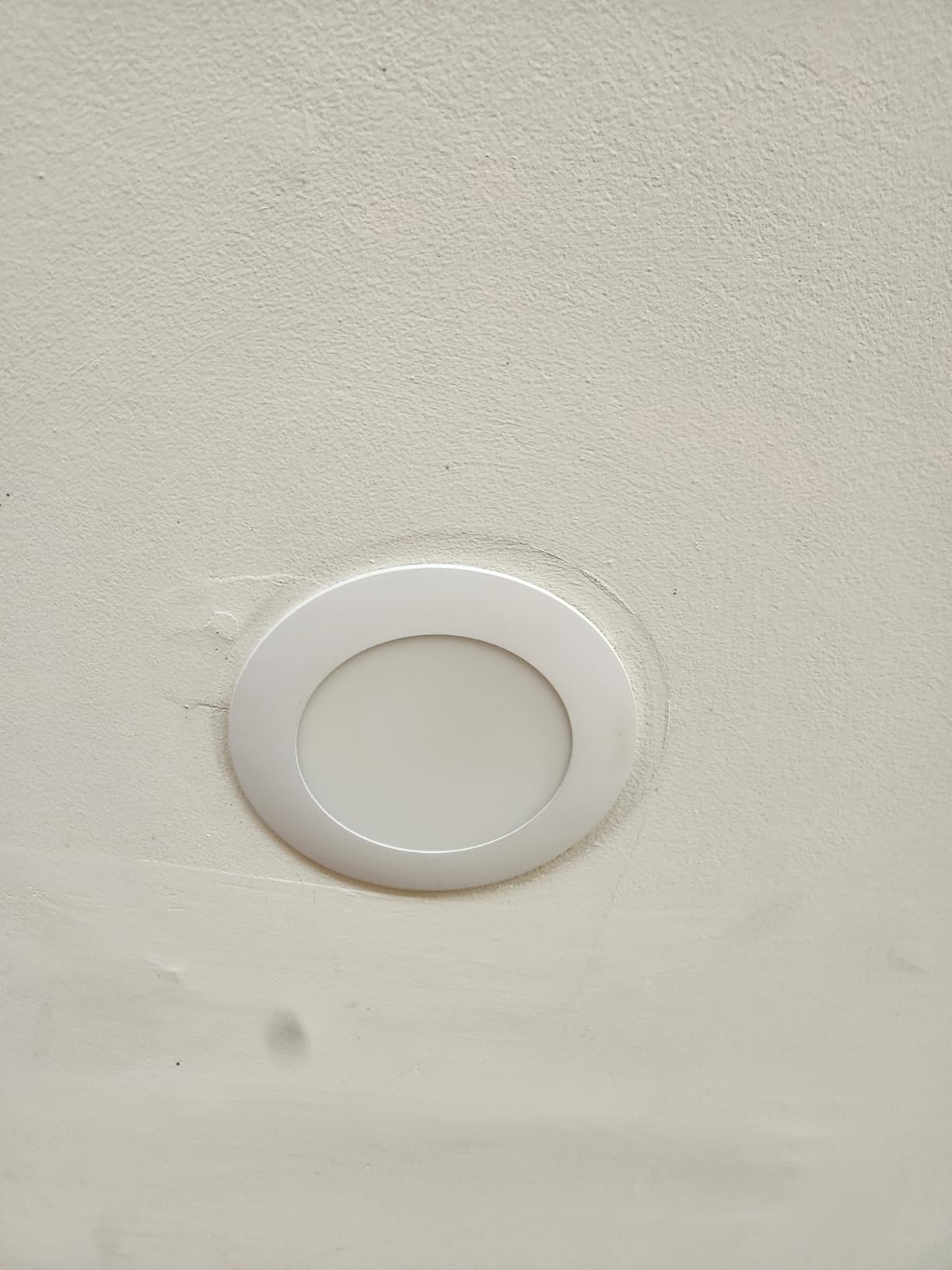 FREELICHT 6 Pack Retrofit LED Recessed Lighting 6 Inch, Selectable 2700K/3000K/4000K/5000K/6000K, Dimmable Flat LED Can Lights, 10W=110W, 1000LM, IC & Damp Rated, ETL & FCC, White - Customer Photo 1