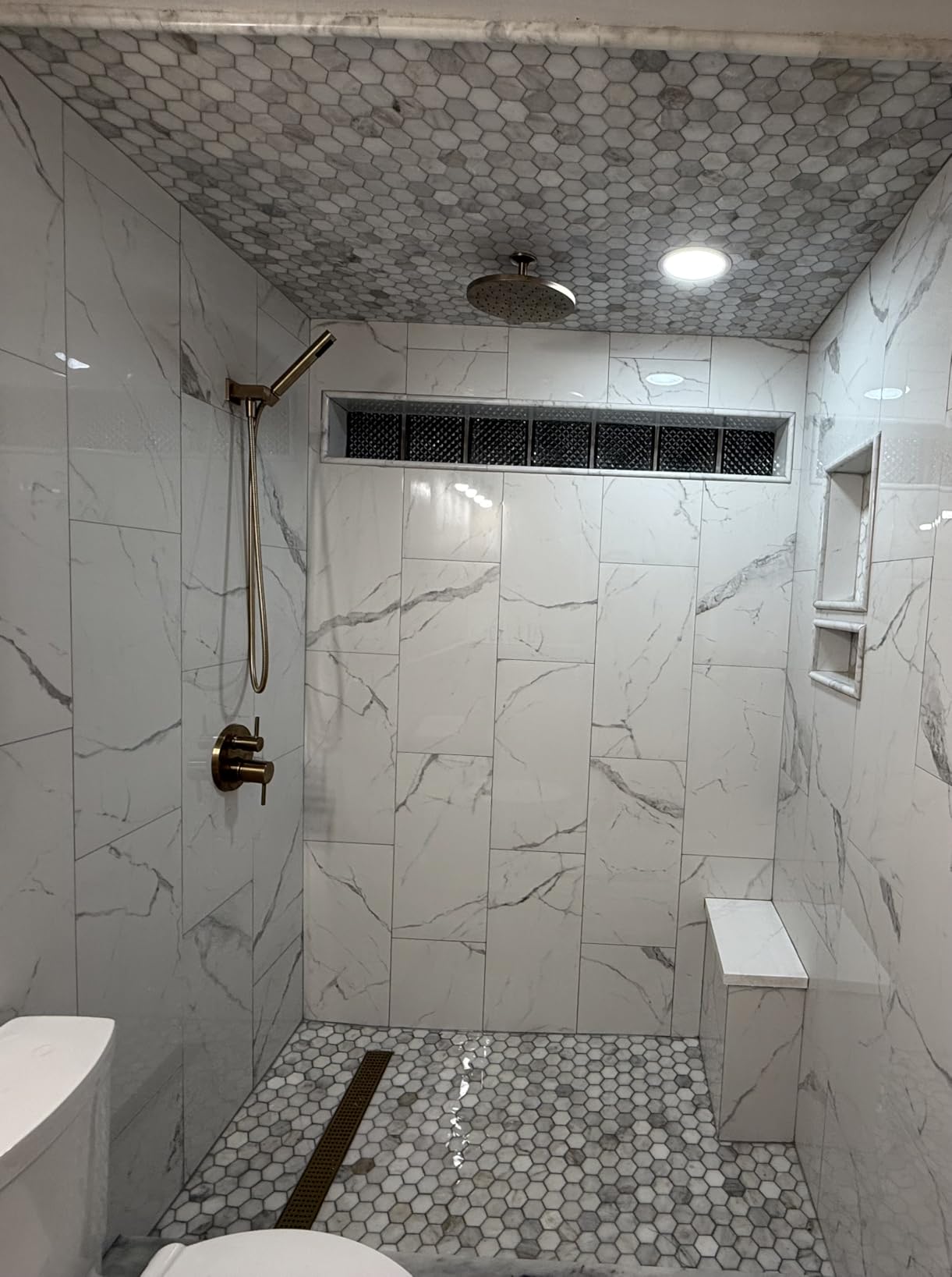 PHILIPS LED 60W Slim 6-inch Canless Downlight 12-Pack Selectable White Multi-CCT 1000 Lumen (12.5W = 60W) Dimmable No Housing Required - Customer Photo 1