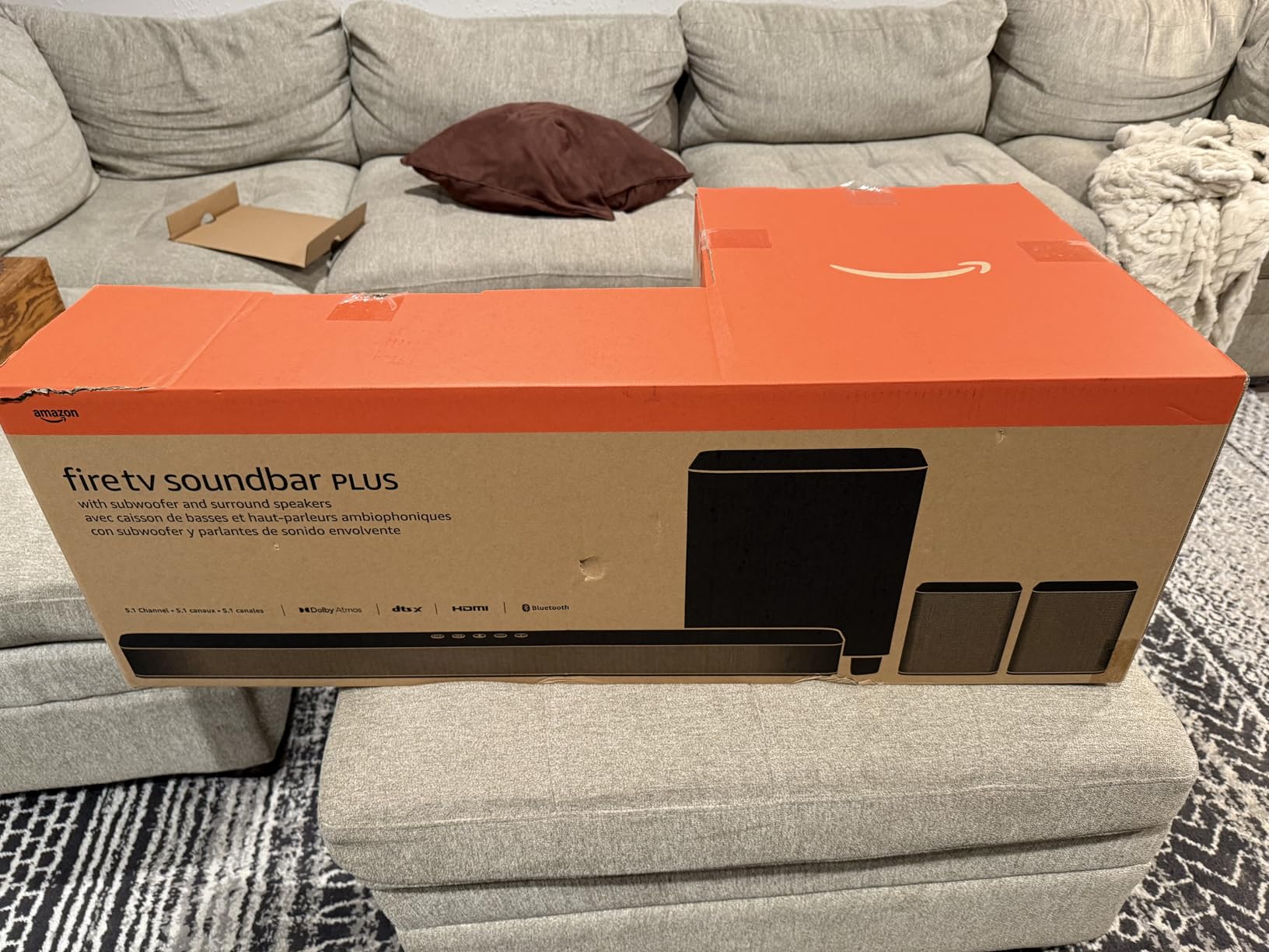 Amazon Fire TV Soundbar Plus with subwoofer and surround sound speakers (newest model), 5.1 channel, Dolby Atmos, clear dialogue - Customer Photo 2