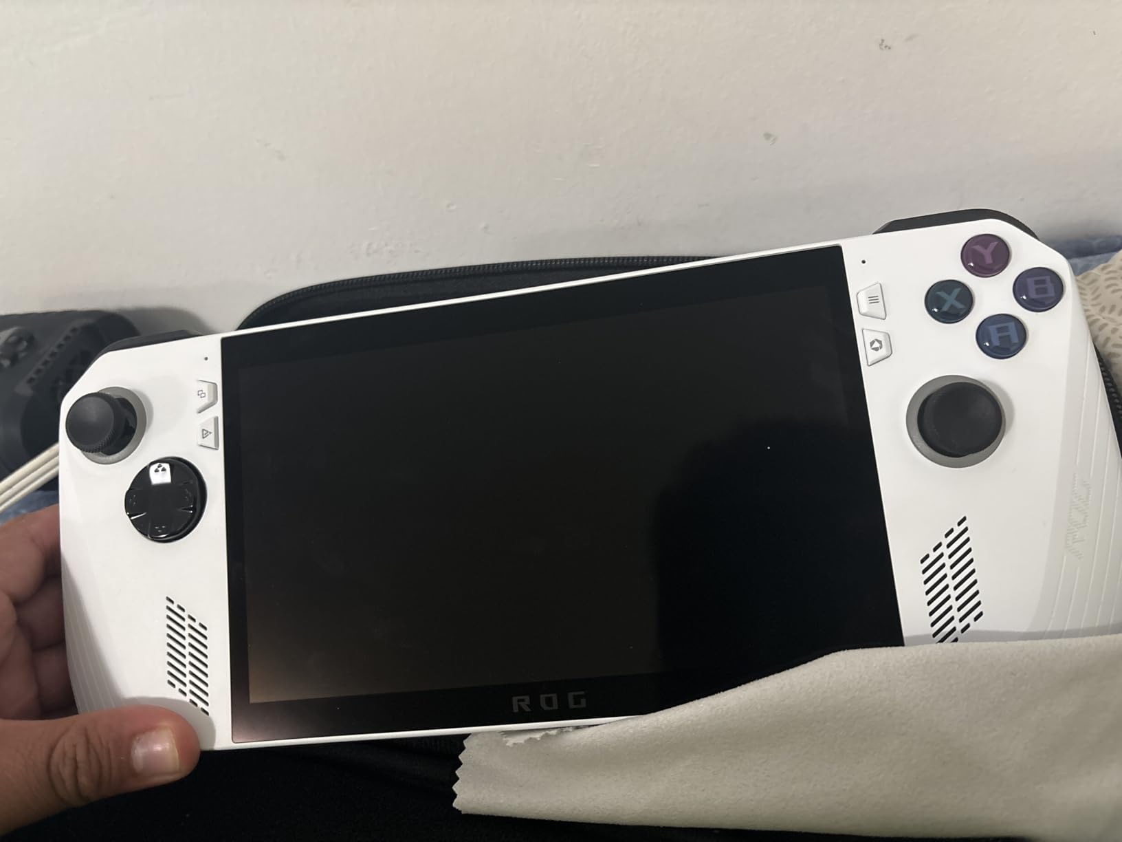 ASUS ROG Ally Gaming & Entertainment Laptop (AMD Ryzen Z1 Extreme 8-Core, 16GB LPDDR5X 6400MHz RAM, 512GB M.2 2242 PCIe SSD, AMD Radeon, 7