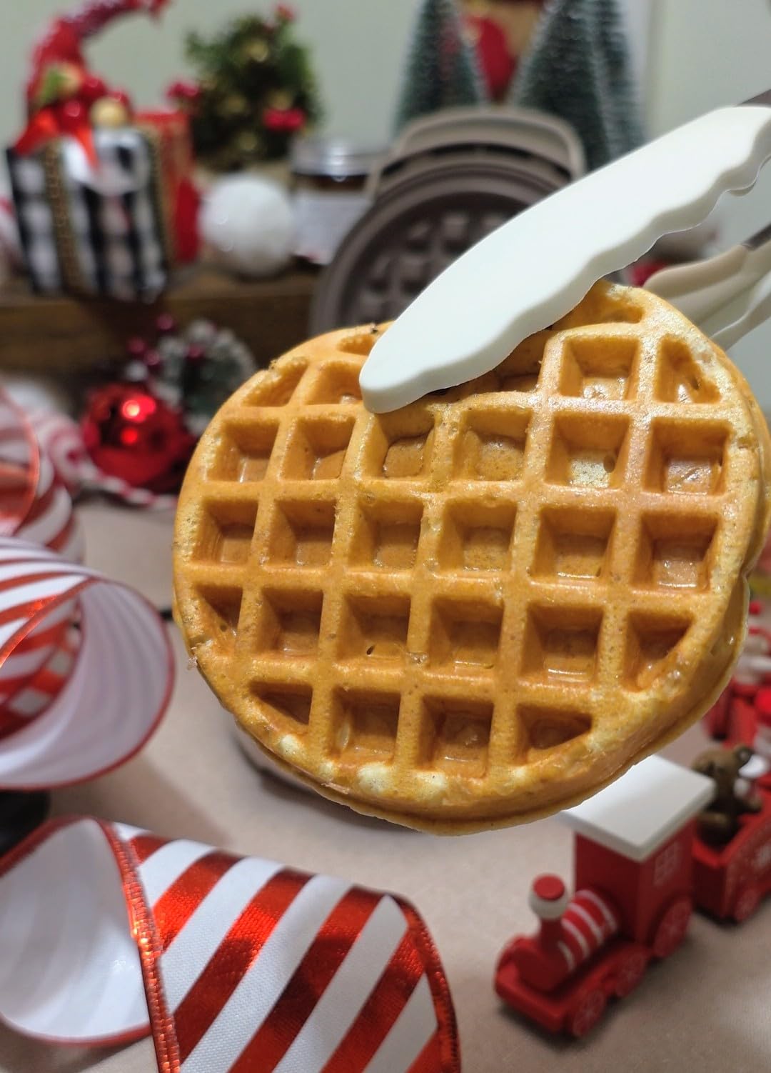 bella Snack-n-Store Mini Waffle Maker, EverGood™ Ceramic Nonstick Coating, Cord Wrap, Ready Indicator Light & Cool Touch Handles, Stackable Design & Customizable Plates, 350 Watt, Oatmilk - Customer Photo 2