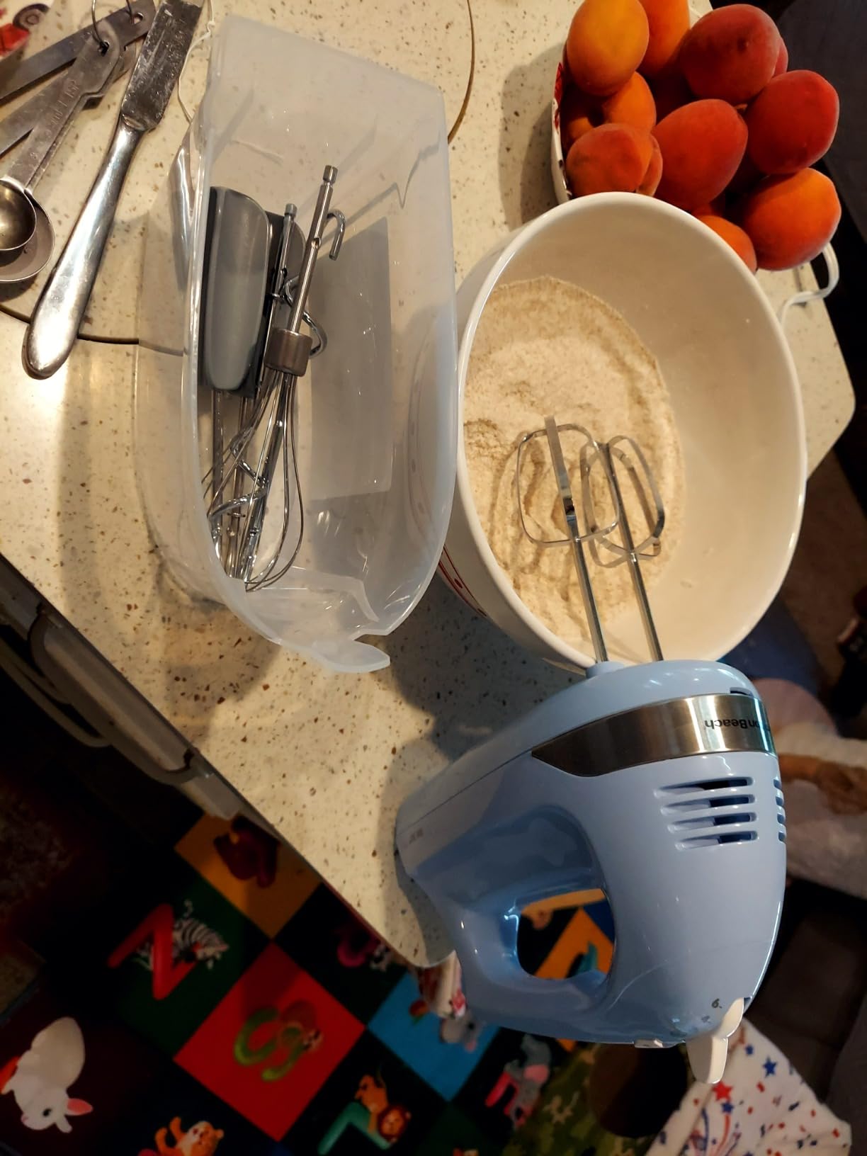 Hamilton Beach 6-Speed Electric Hand Mixer with Whisk, Dough Hooks and Easy Clean Beaters, Powerful 275 Watt Motor, Snap-On Storage Case, Black - Customer Photo 2