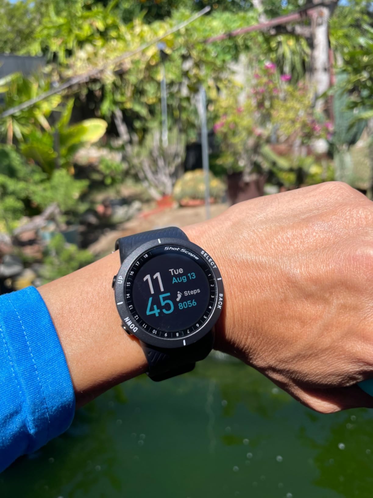 Shot Scope V5 GPS Watch, Shot Tracking, 36k+ Preloaded Courses, Full Course Maps, No Subscription (Black) - Customer Photo 1