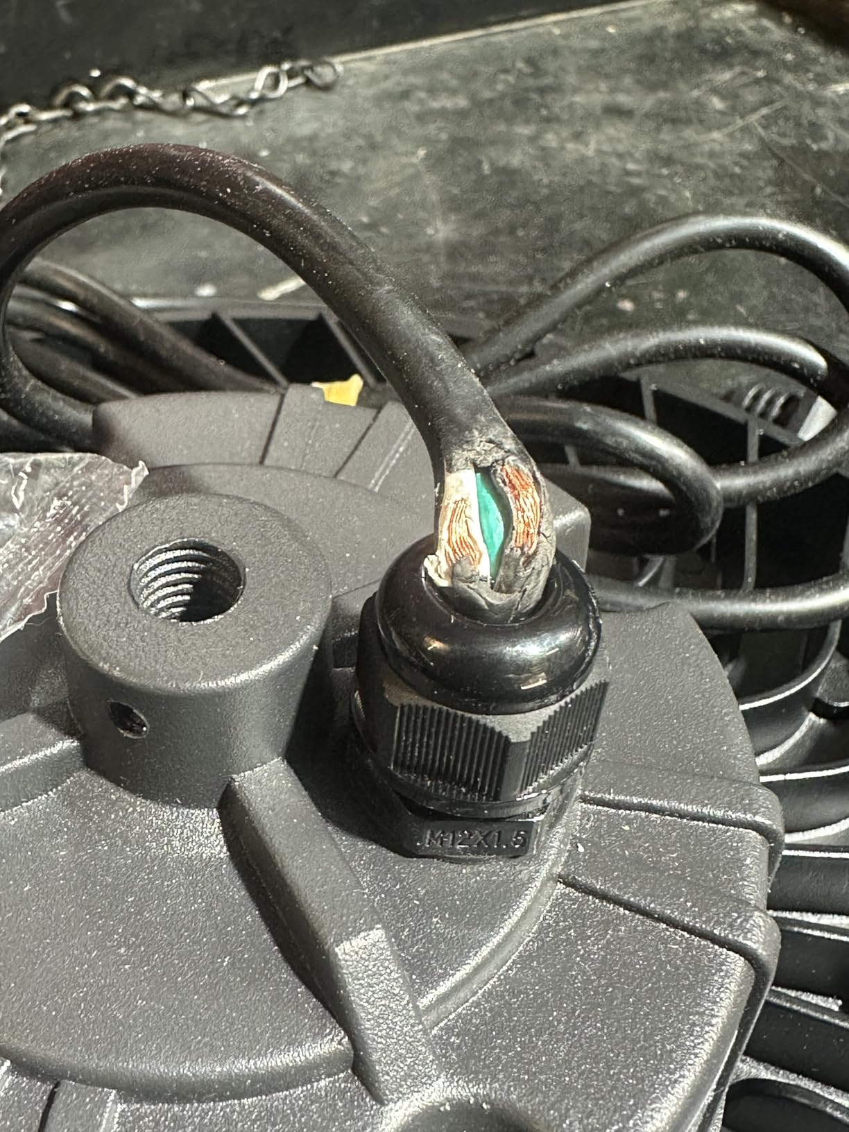 ONLYLUX 8 Pack LED High Bay Lights 200W, 30000LM 6500K UFO High Bay Led Shop Lights AC100-277V with Plug Industrial Warehouse Workshop Factory Barn Garage Area Lighting Fixture - Customer Photo 5