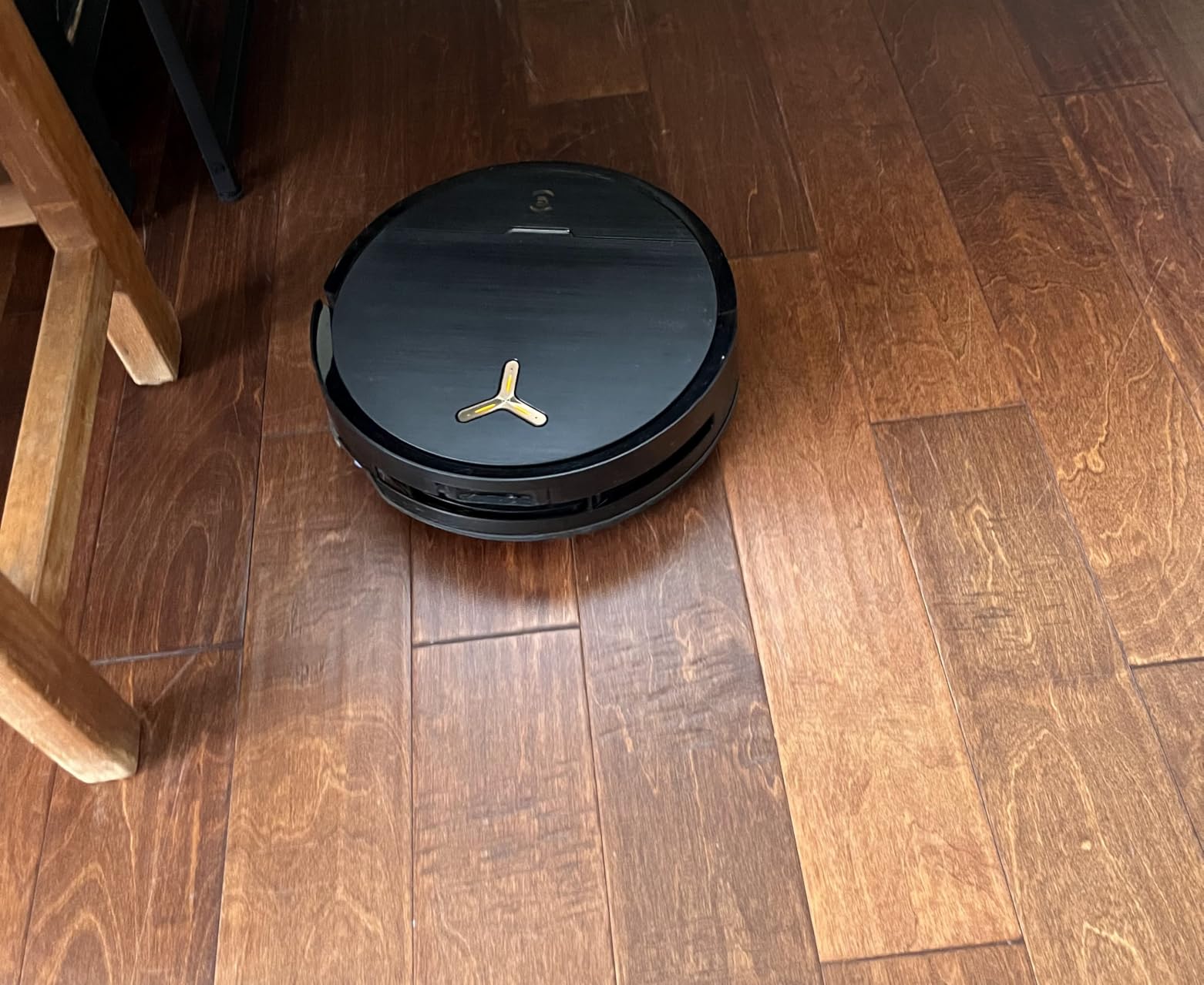 ECOVACS Winbot W2 Omni Portable Window Cleaning Robot, Intelligent Cleaning with Three-Nozzle Wide-Angle Spray Technology, Win SLAM 4.0 Path Planning, Deep Edge Cleaning, 5500Pa Suction Power - Customer Photo 2