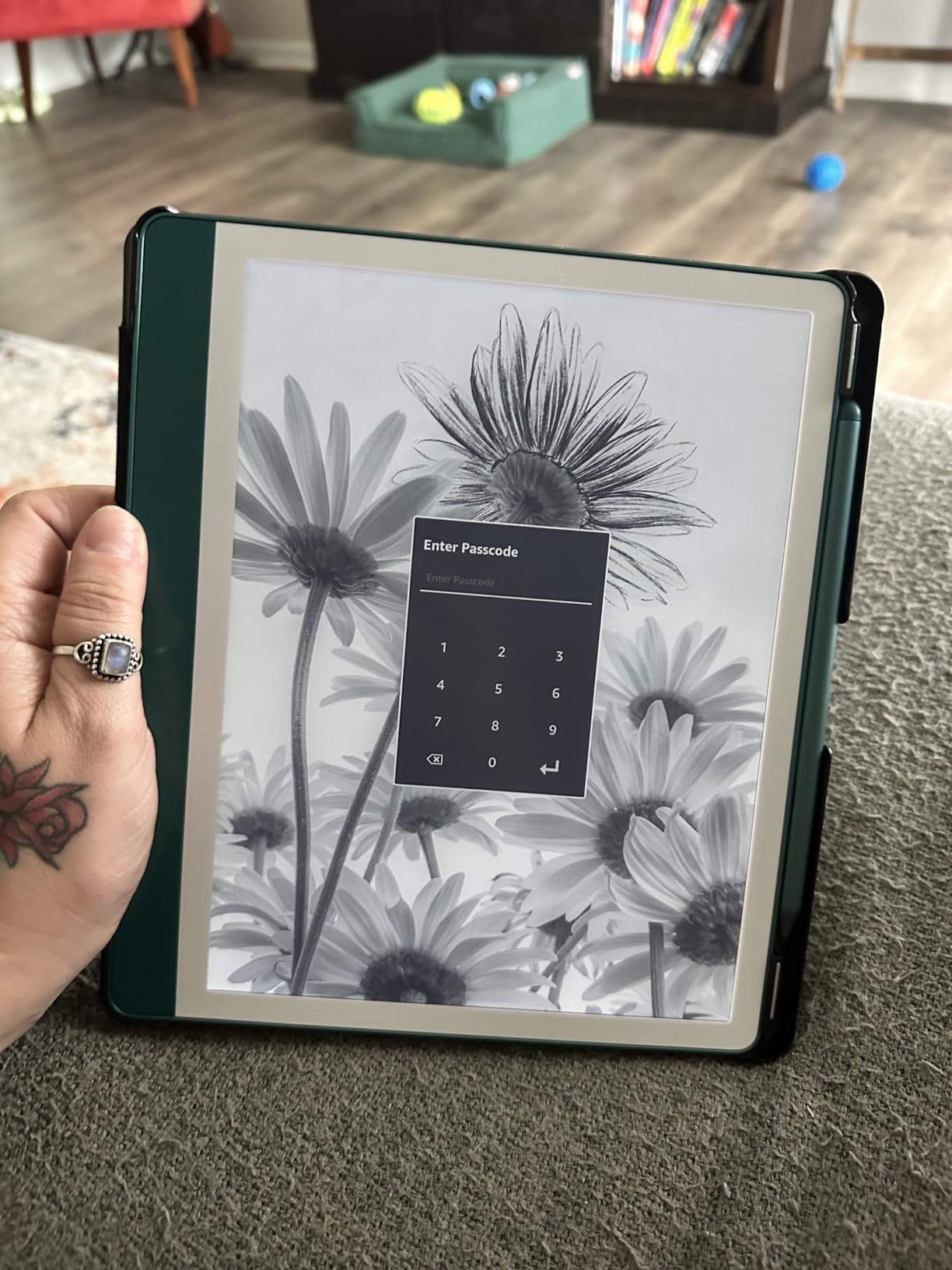 Amazon Kindle Scribe (64GB) - Your notes, documents and books, all in one place. With built-in AI notebook summarization. Includes Premium Pen - Metallic Jade - Customer Photo 1