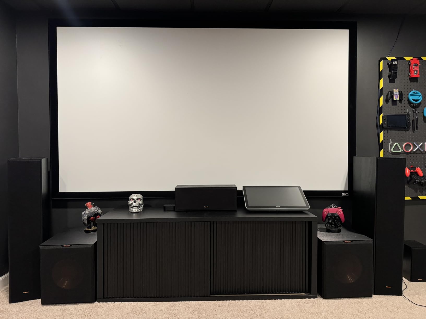 Klipsch Reference 5.2 Home Theater System, Bundle 2X R-625FA Floorstanding 2X R-12SW Subwoofer, R-52C Center, R-41M Bookshelf Speakers, and Denon AVR-S770H 7.2-Channel 8K Network AV Receiver - Customer Photo 1