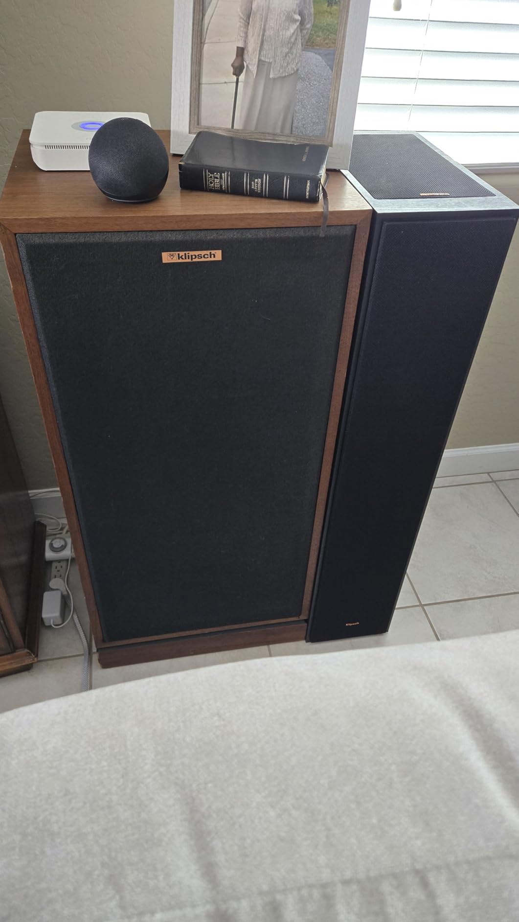 Klipsch Reference 5.2 Home Theater System, Bundle 2X R-625FA Floorstanding 2X R-12SW Subwoofer, R-52C Center, R-41M Bookshelf Speakers, and Denon AVR-S770H 7.2-Channel 8K Network AV Receiver - Customer Photo 3