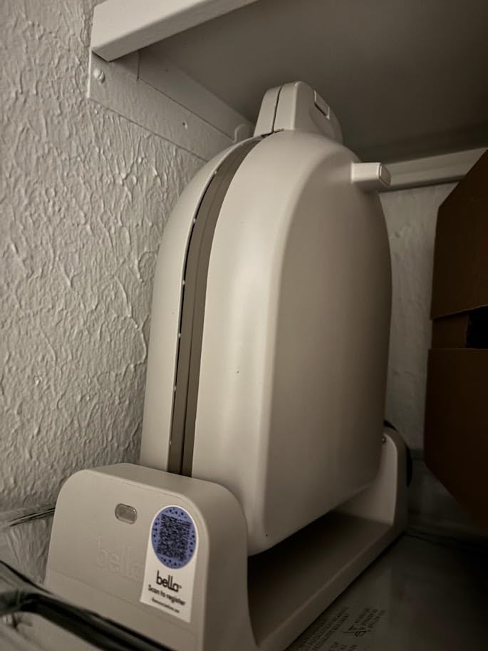 bella Flip-n-Store Waffle Maker, EverGood™ Ceramic Nonstick Coating, Fits-anywhere™ Kitchenware, Power Indicator Light & Touch Handle, 7