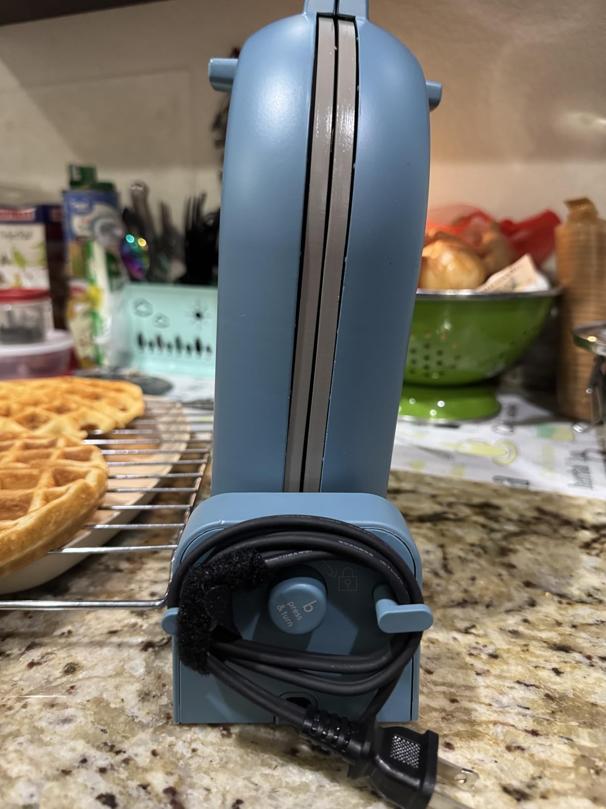 bella Flip-n-Store Waffle Maker, EverGood™ Ceramic Nonstick Coating, Fits-anywhere™ Kitchenware, Power Indicator Light & Touch Handle, 7