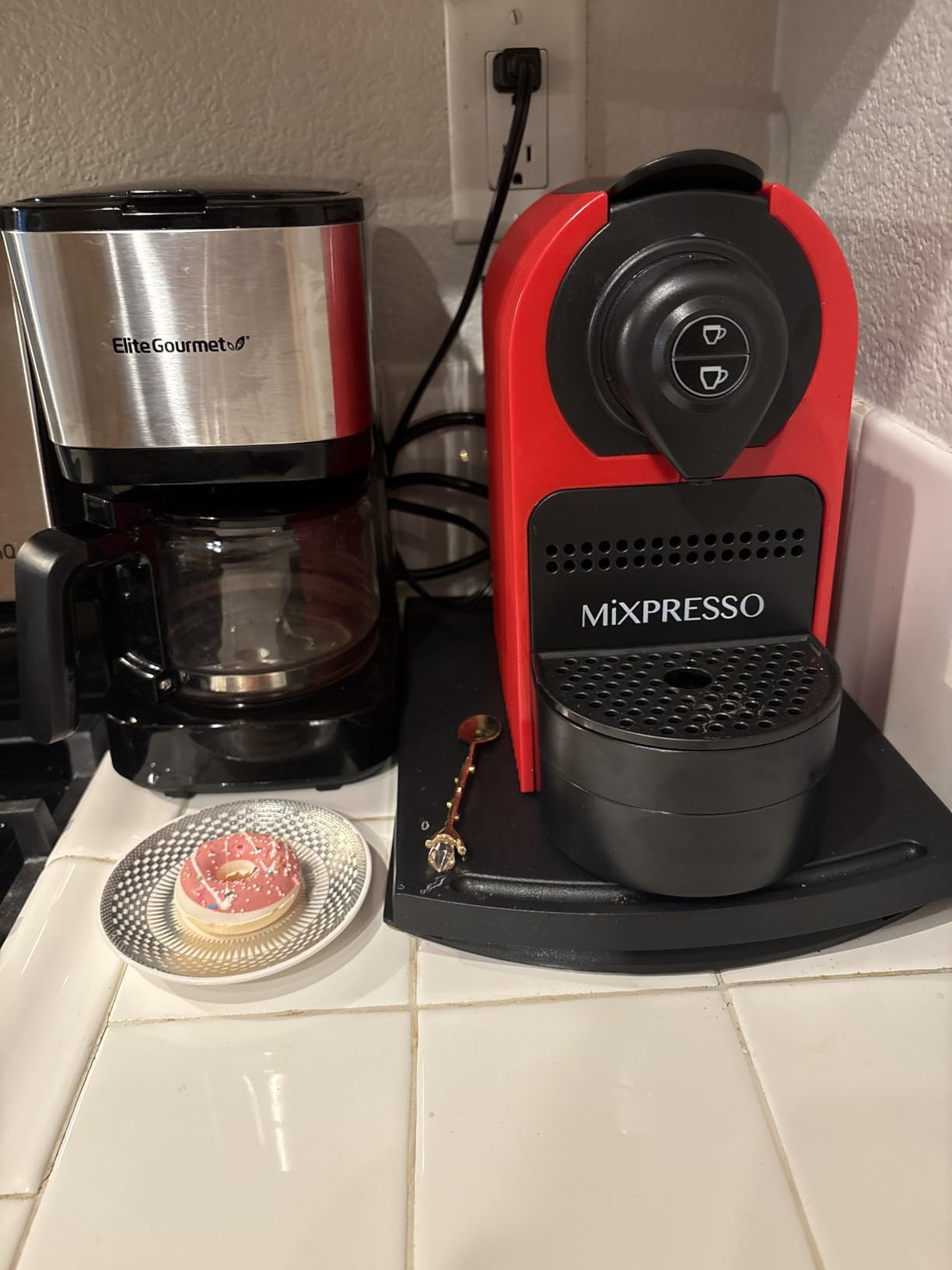 Elite Gourmet EHC4128 Automatic 4-Cup Brew & Drip Coffee Maker with Pause N Serve, Glass Carafe, Reusable Filter, On/Off Switch, Keep Warm, Water Level Indicator, Black - Customer Photo 2